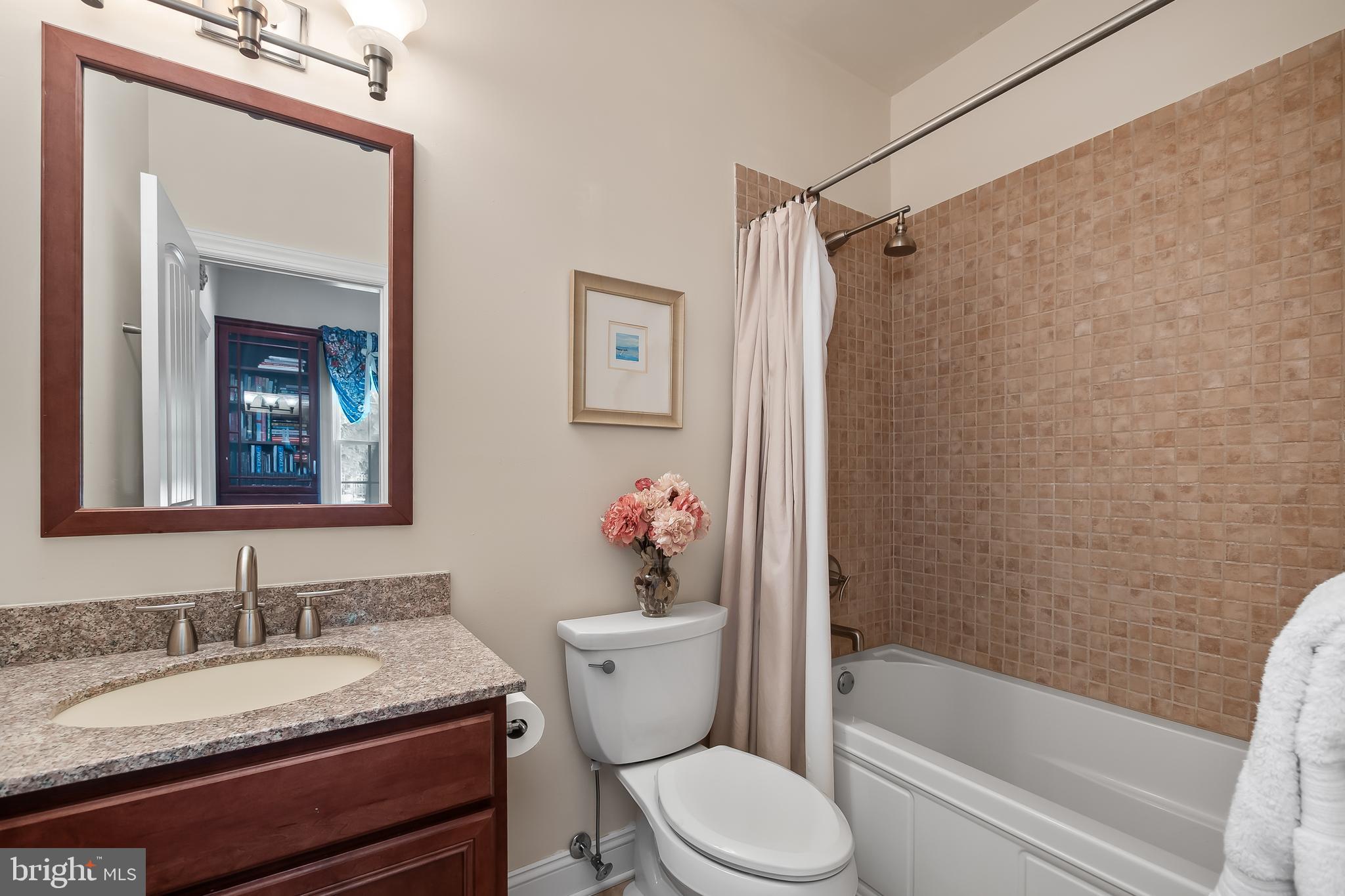 WOODSIDE ESTATES - Residential