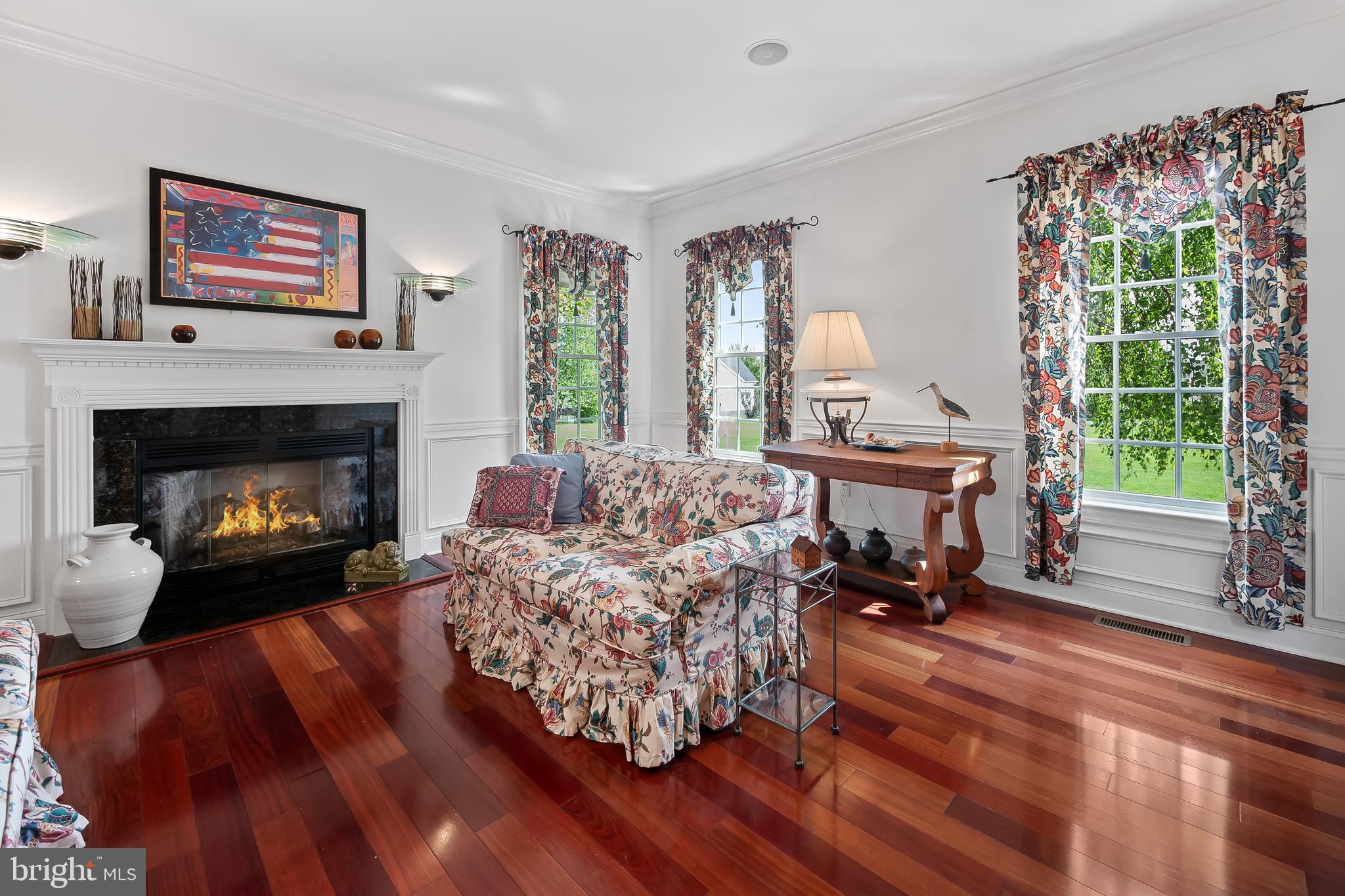 WOODSIDE ESTATES - Residential