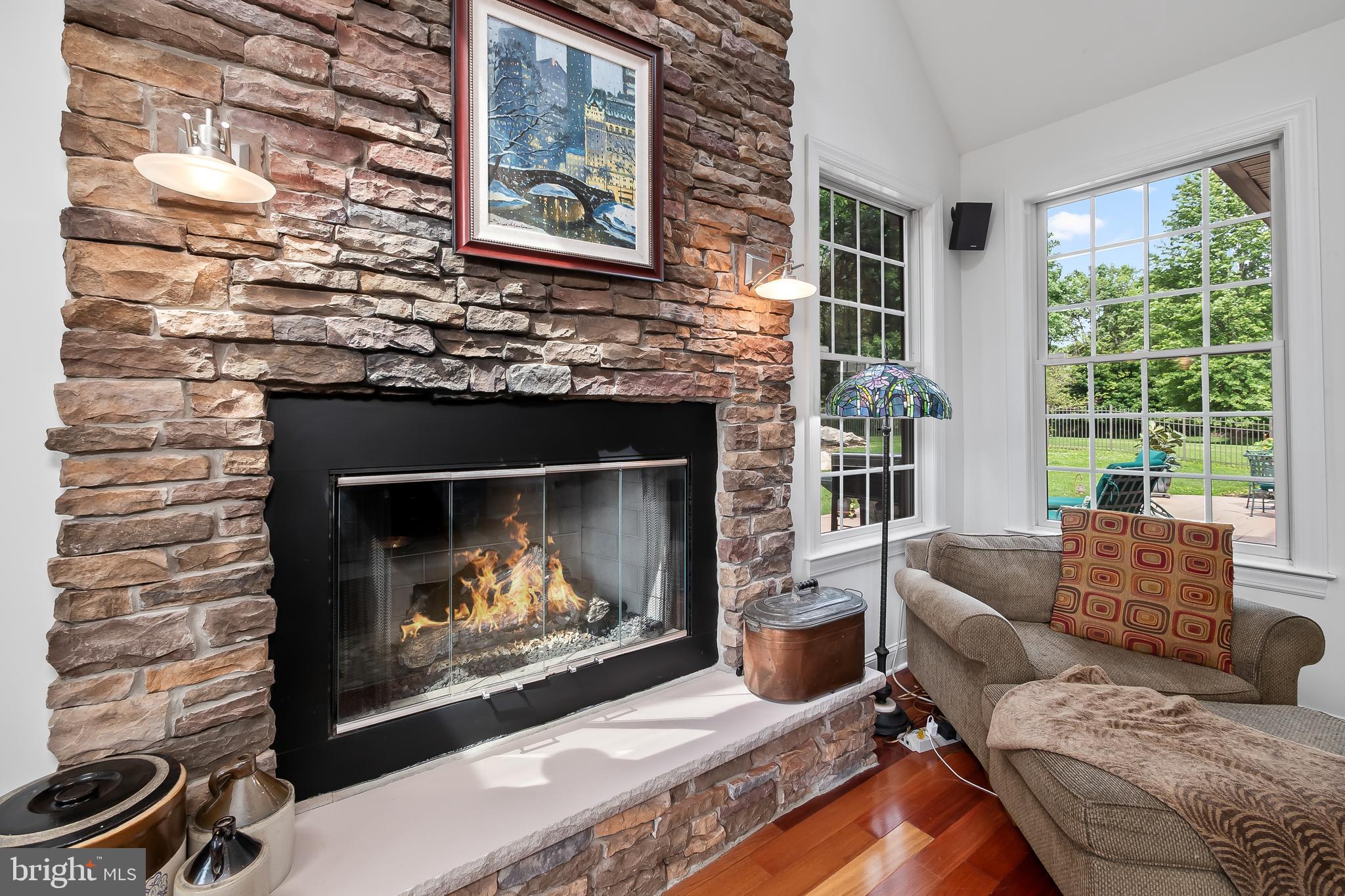 WOODSIDE ESTATES - Residential