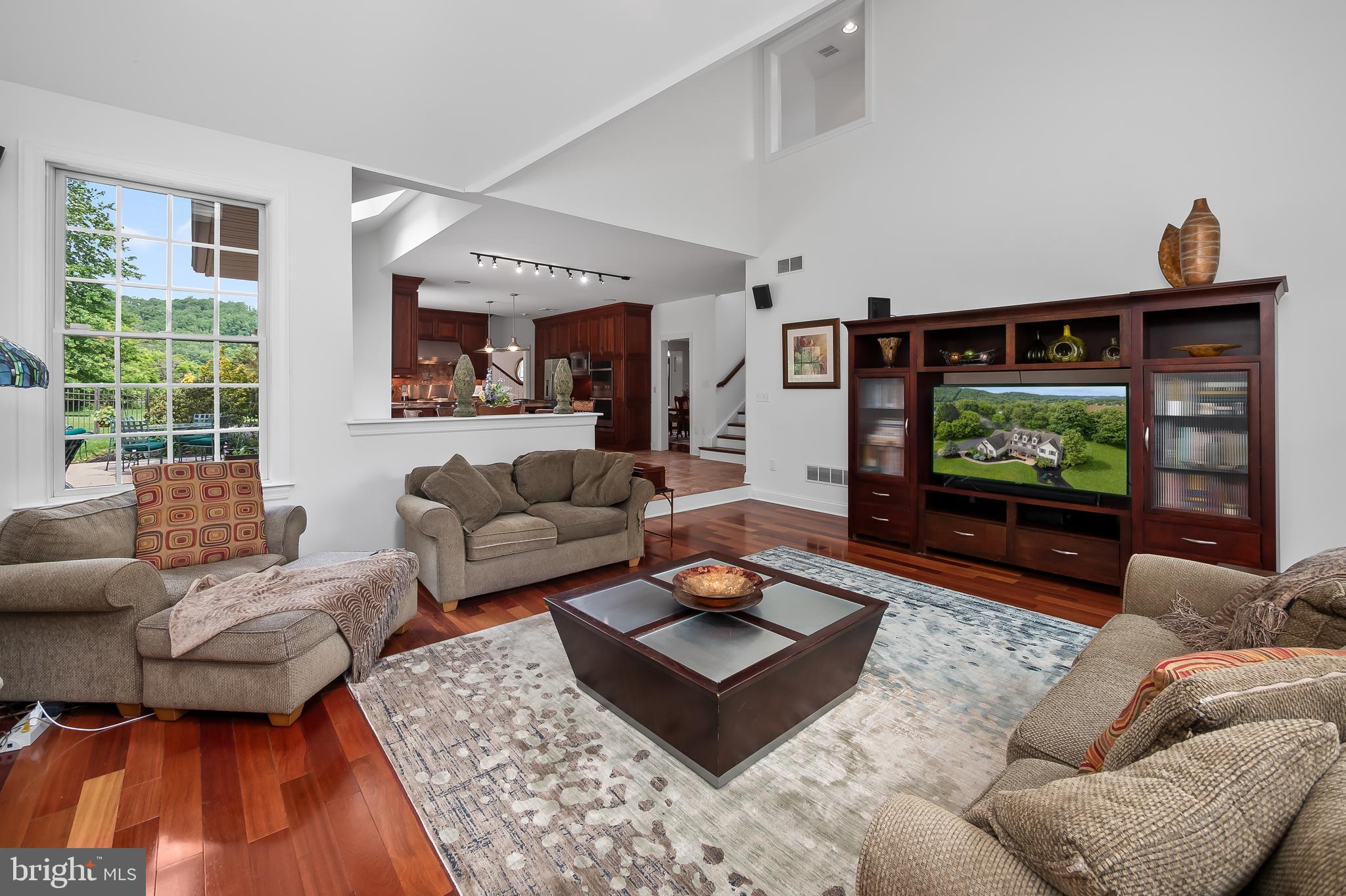 WOODSIDE ESTATES - Residential