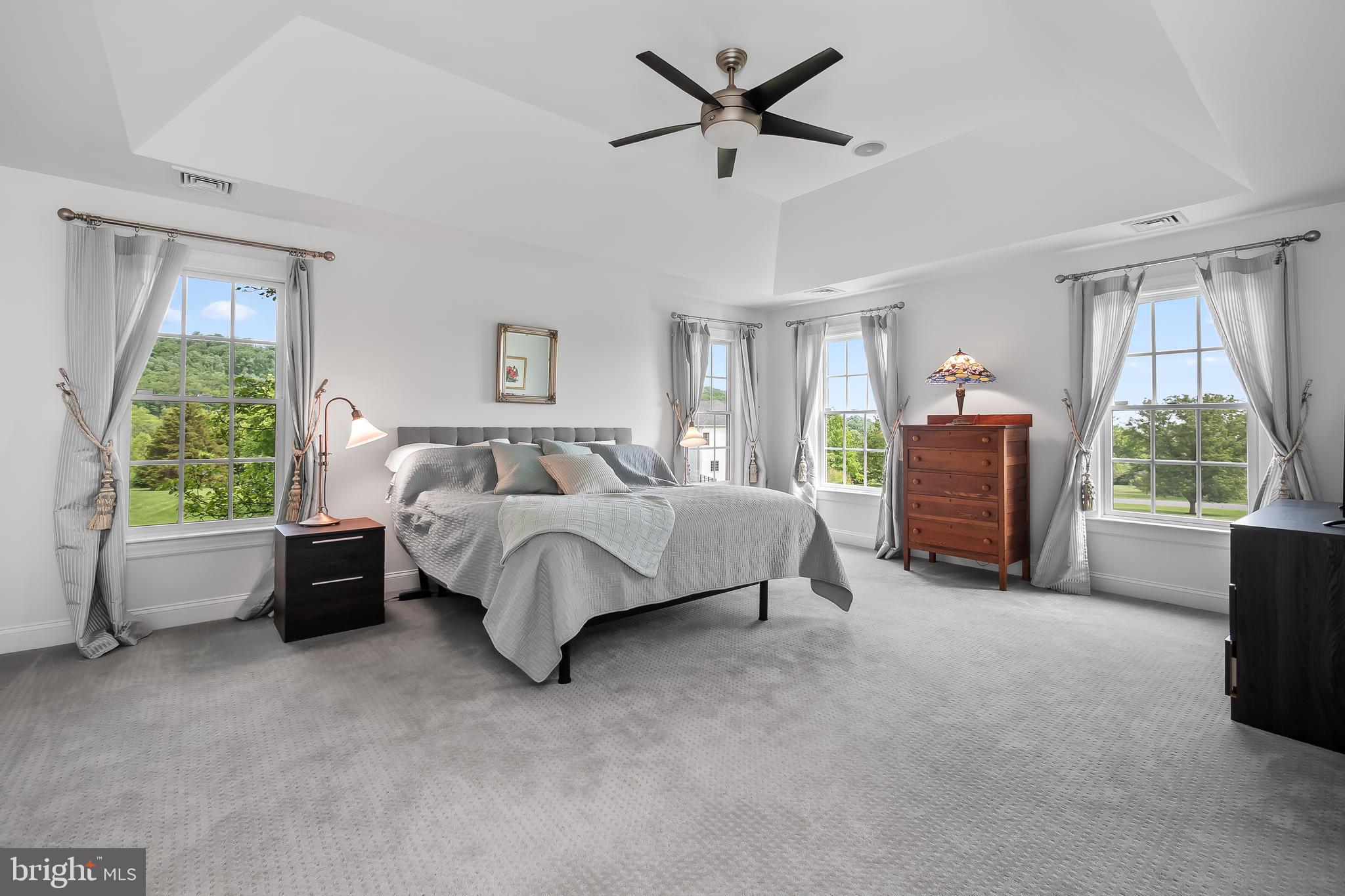 WOODSIDE ESTATES - Residential