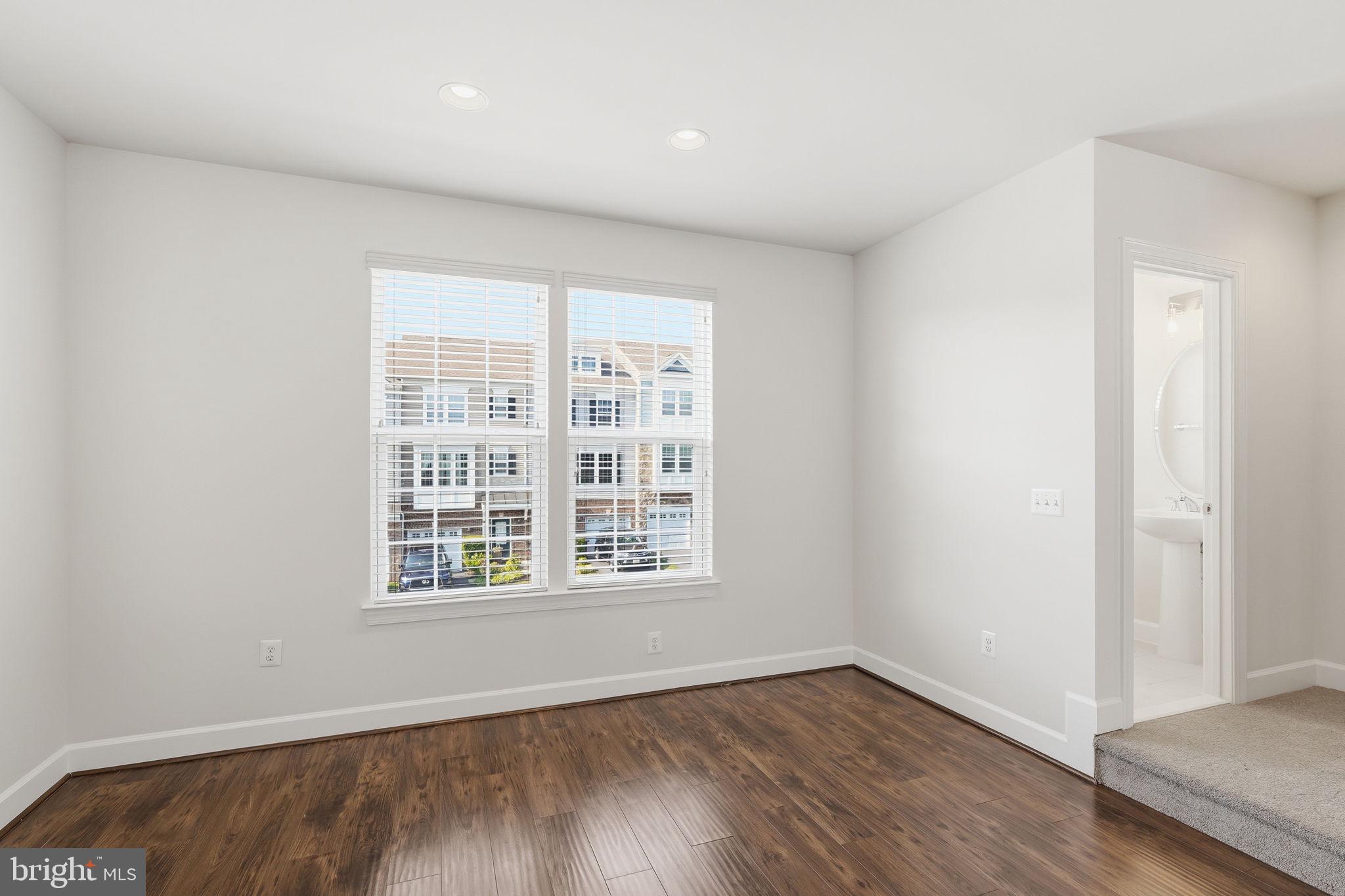 HAYMARKET CROSSING - Residential