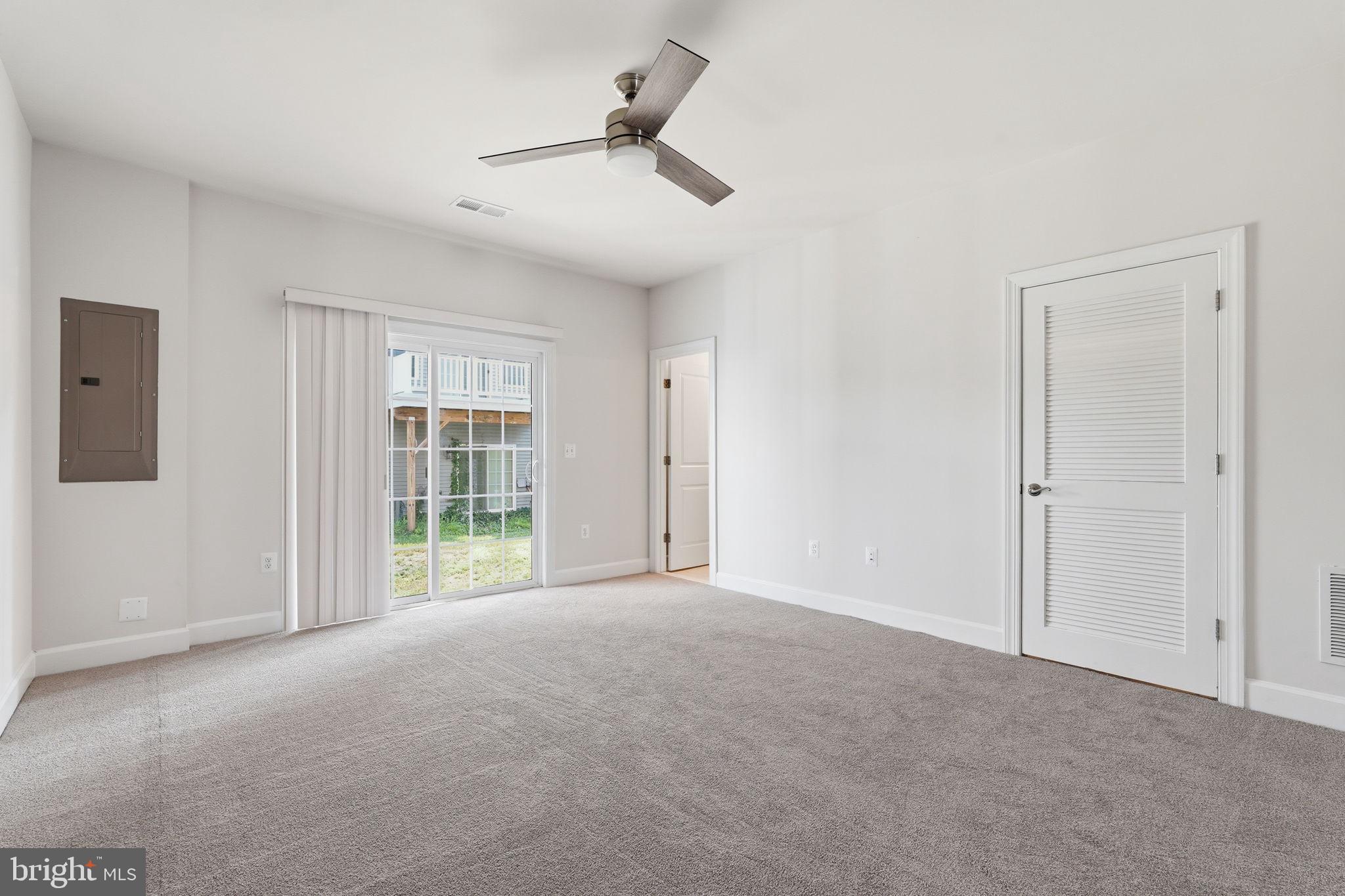 HAYMARKET CROSSING - Residential
