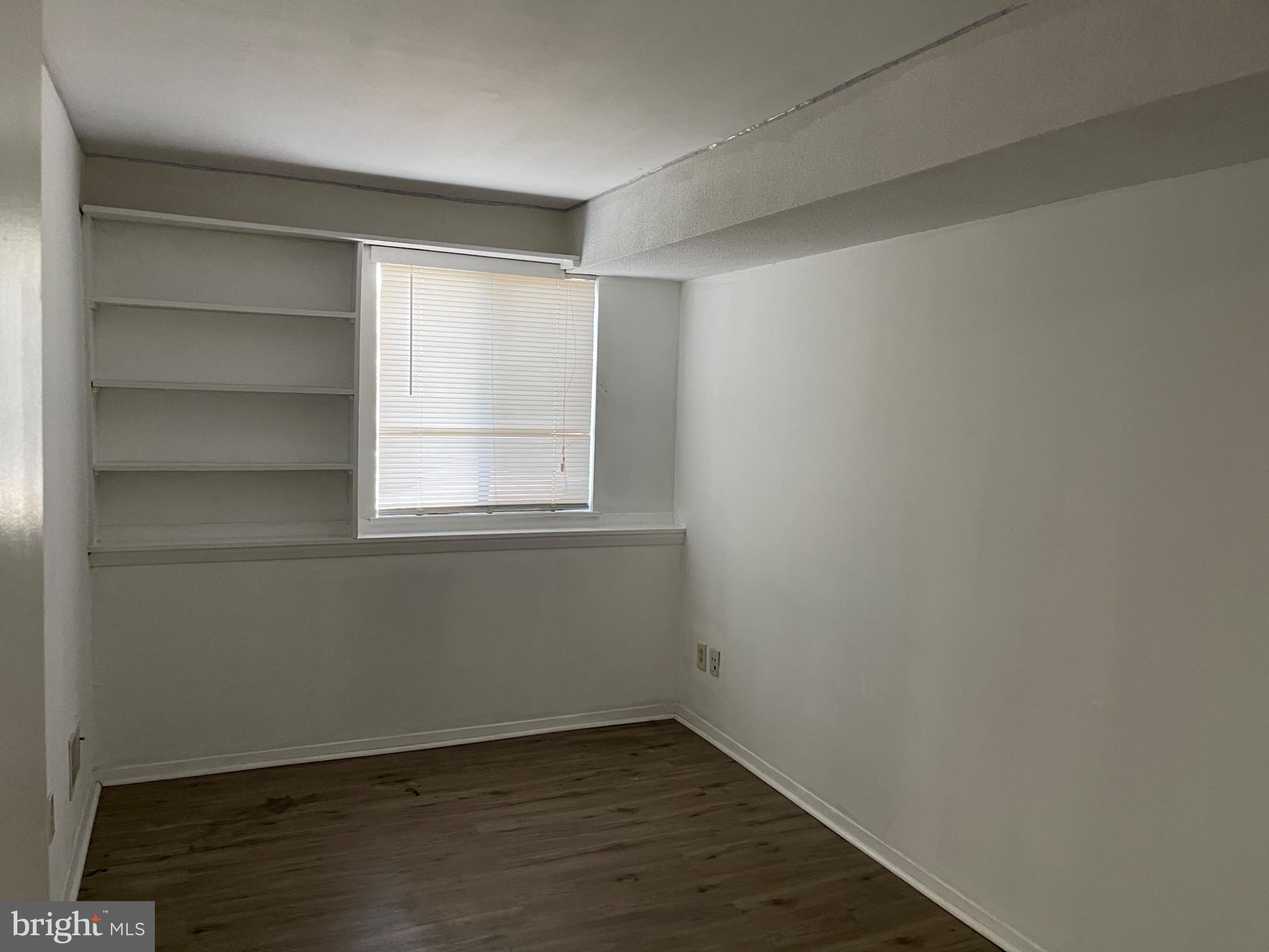 OAKLAND MILLS - Residential