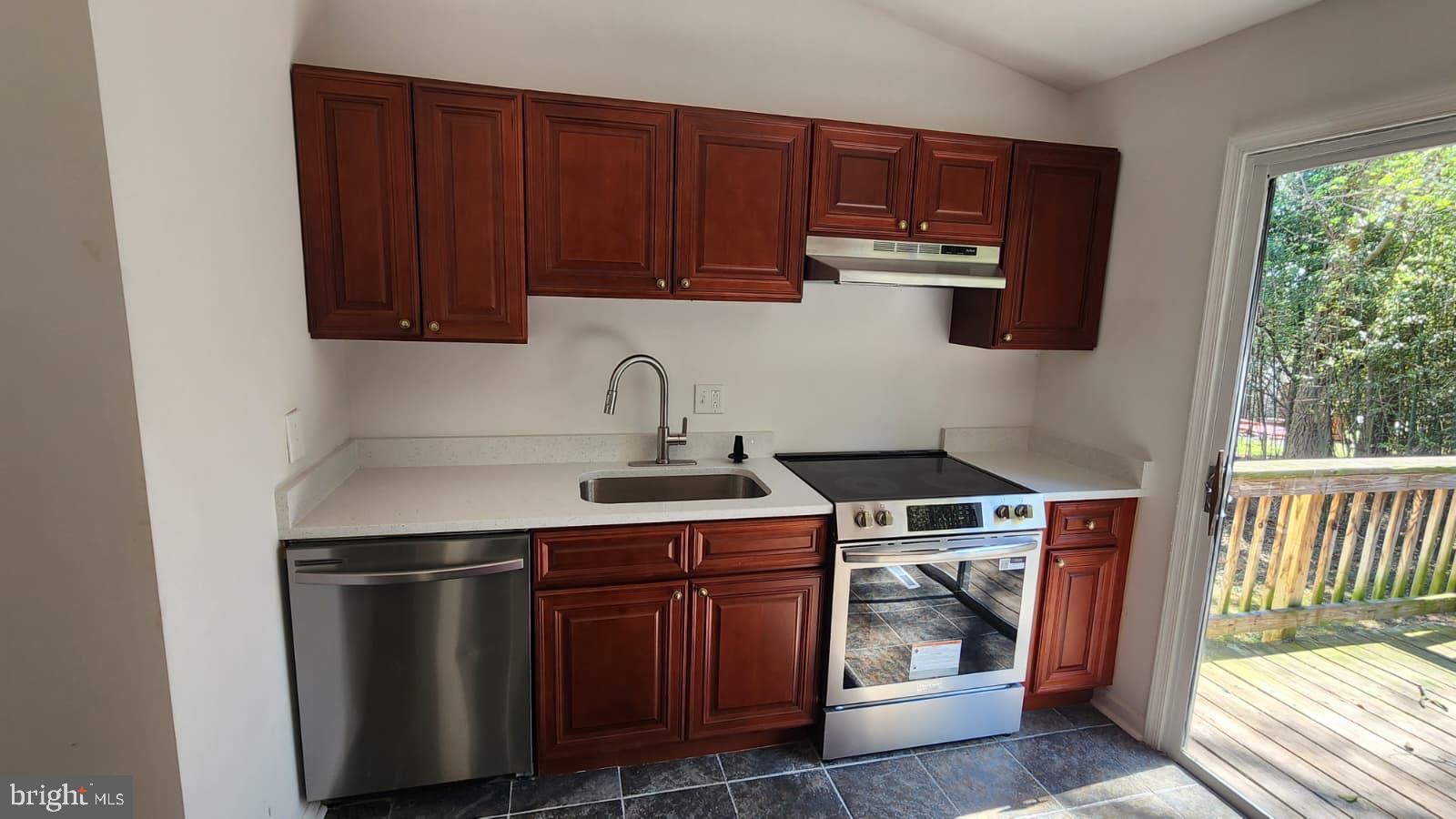 OAKLAND MILLS - Residential