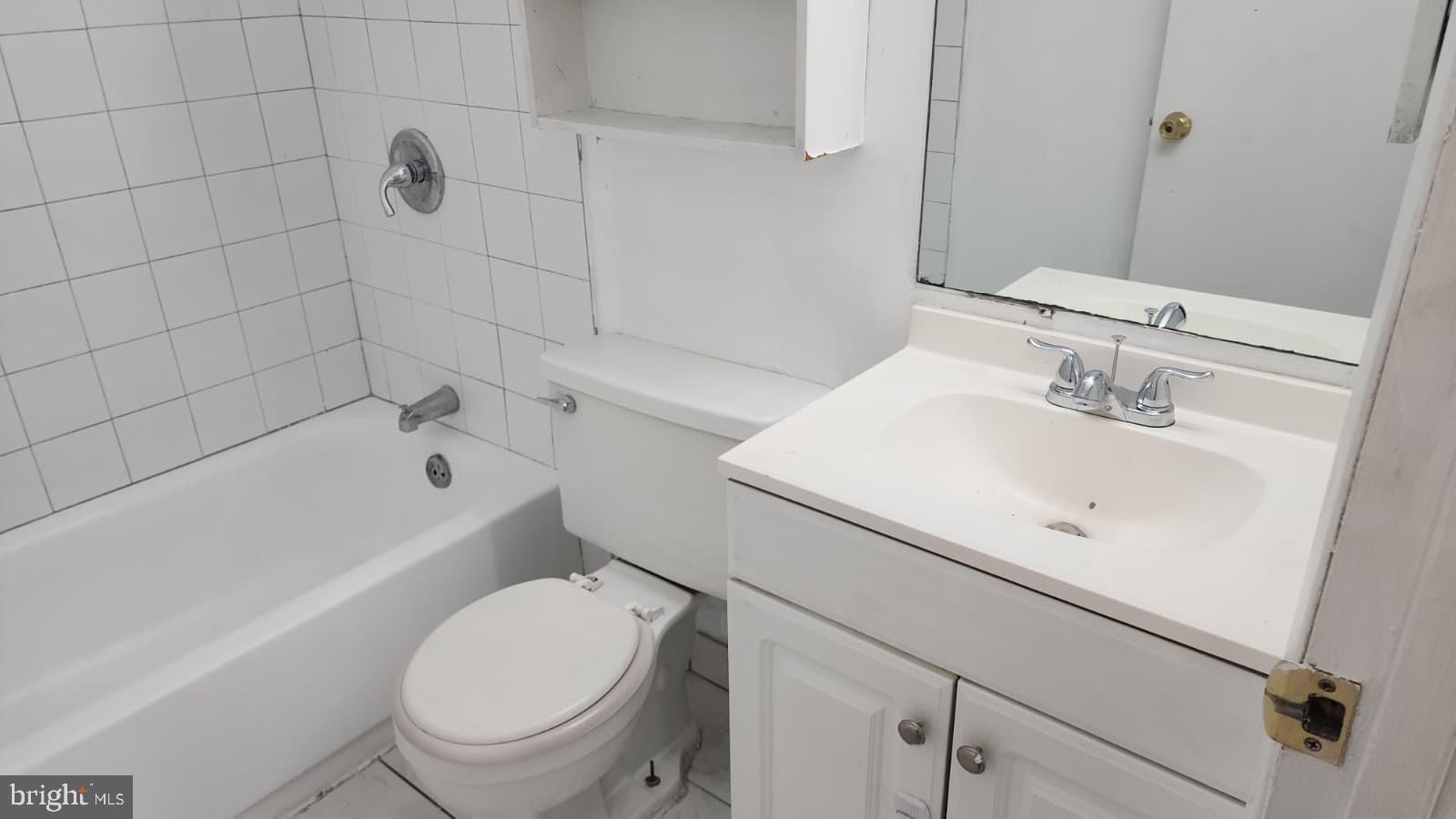 OAKLAND MILLS - Residential