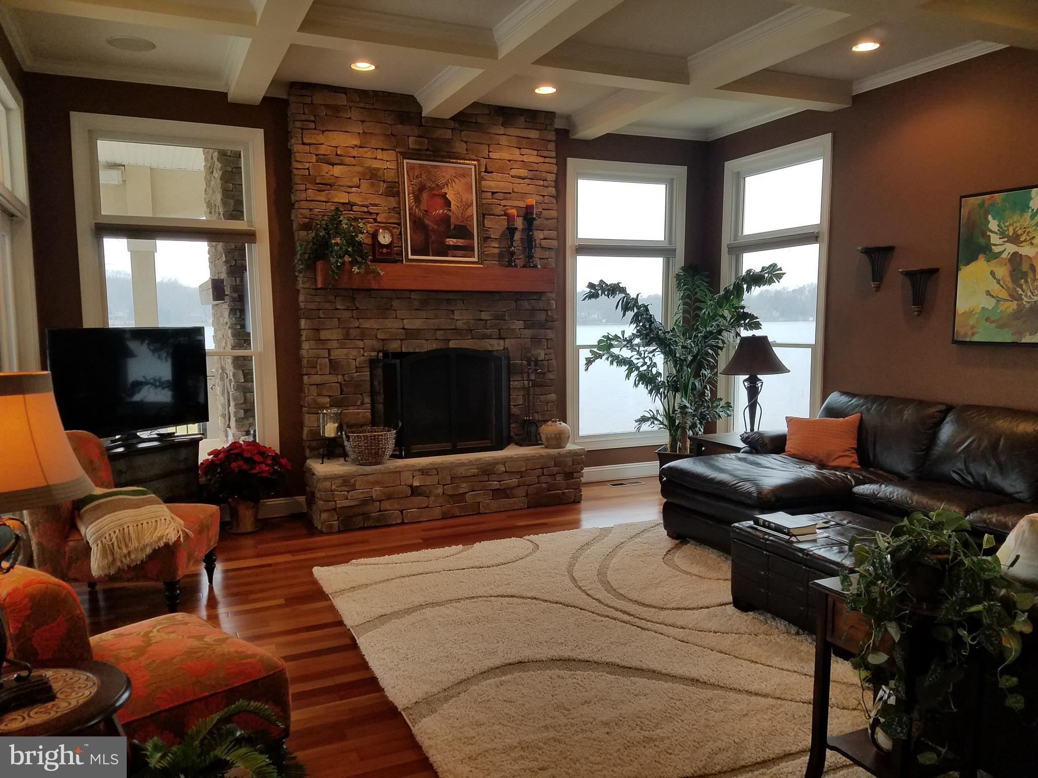 LAKE OF THE WOODS - Residential