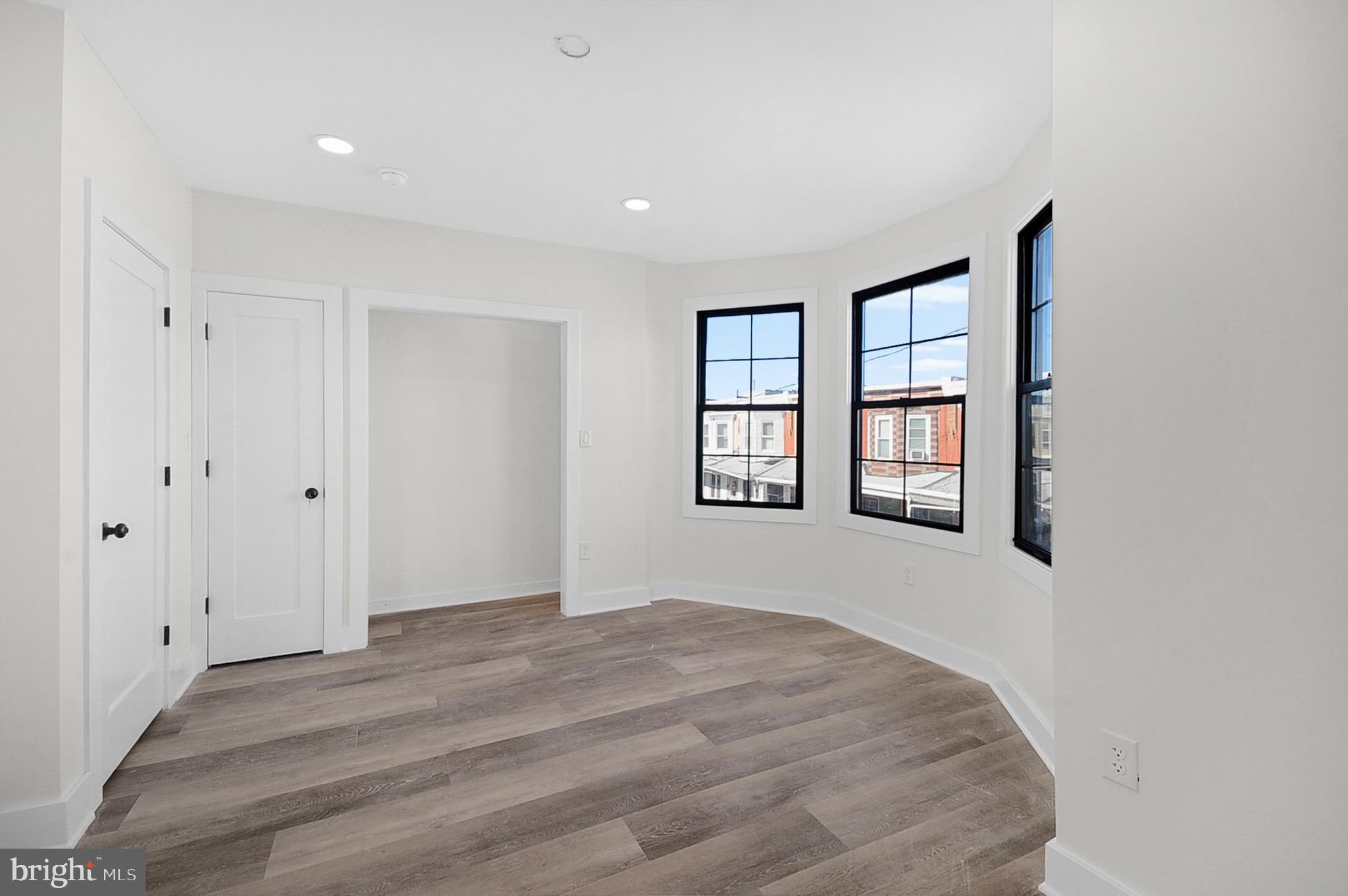 POINT BREEZE - Residential