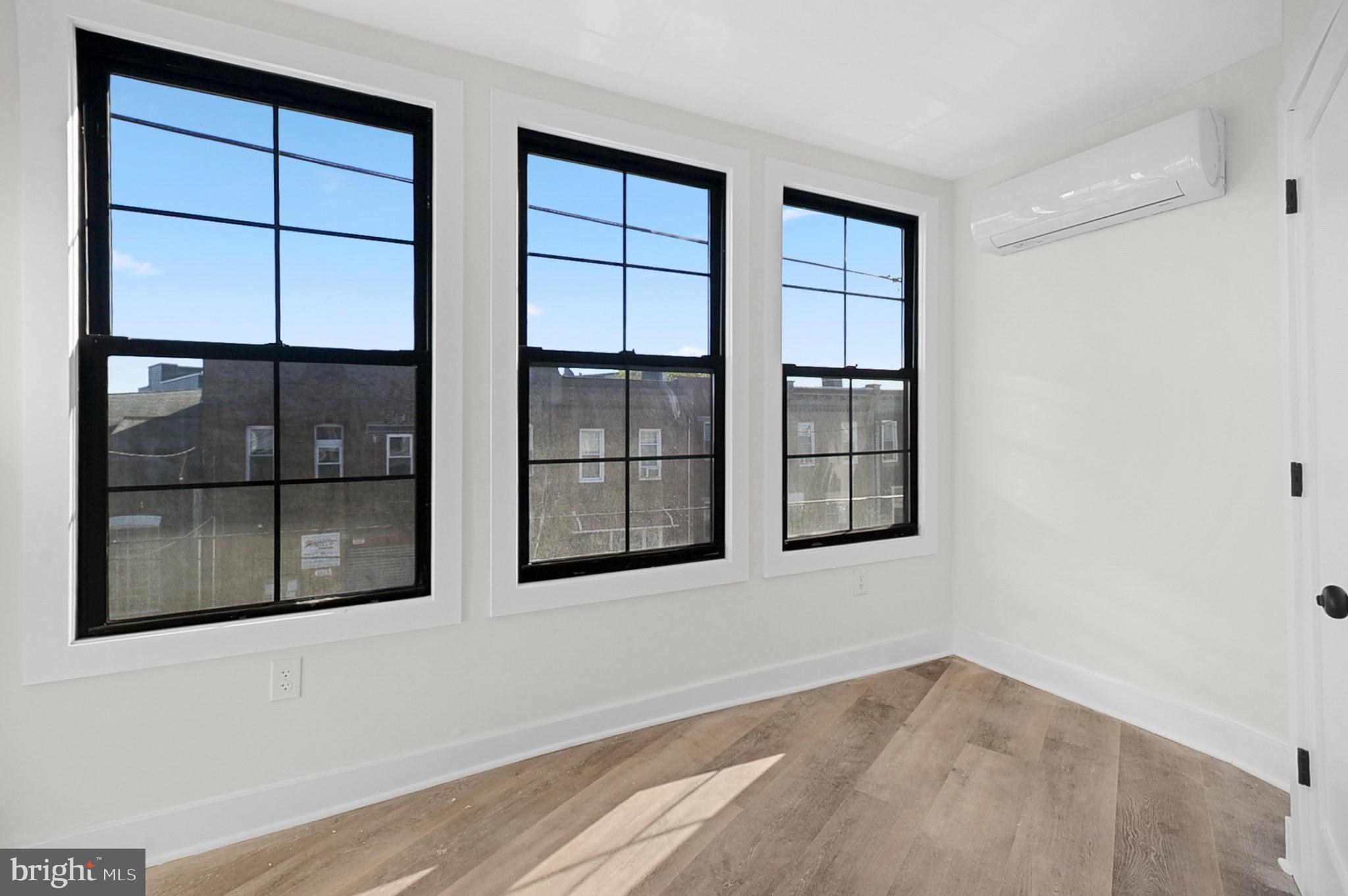 POINT BREEZE - Residential