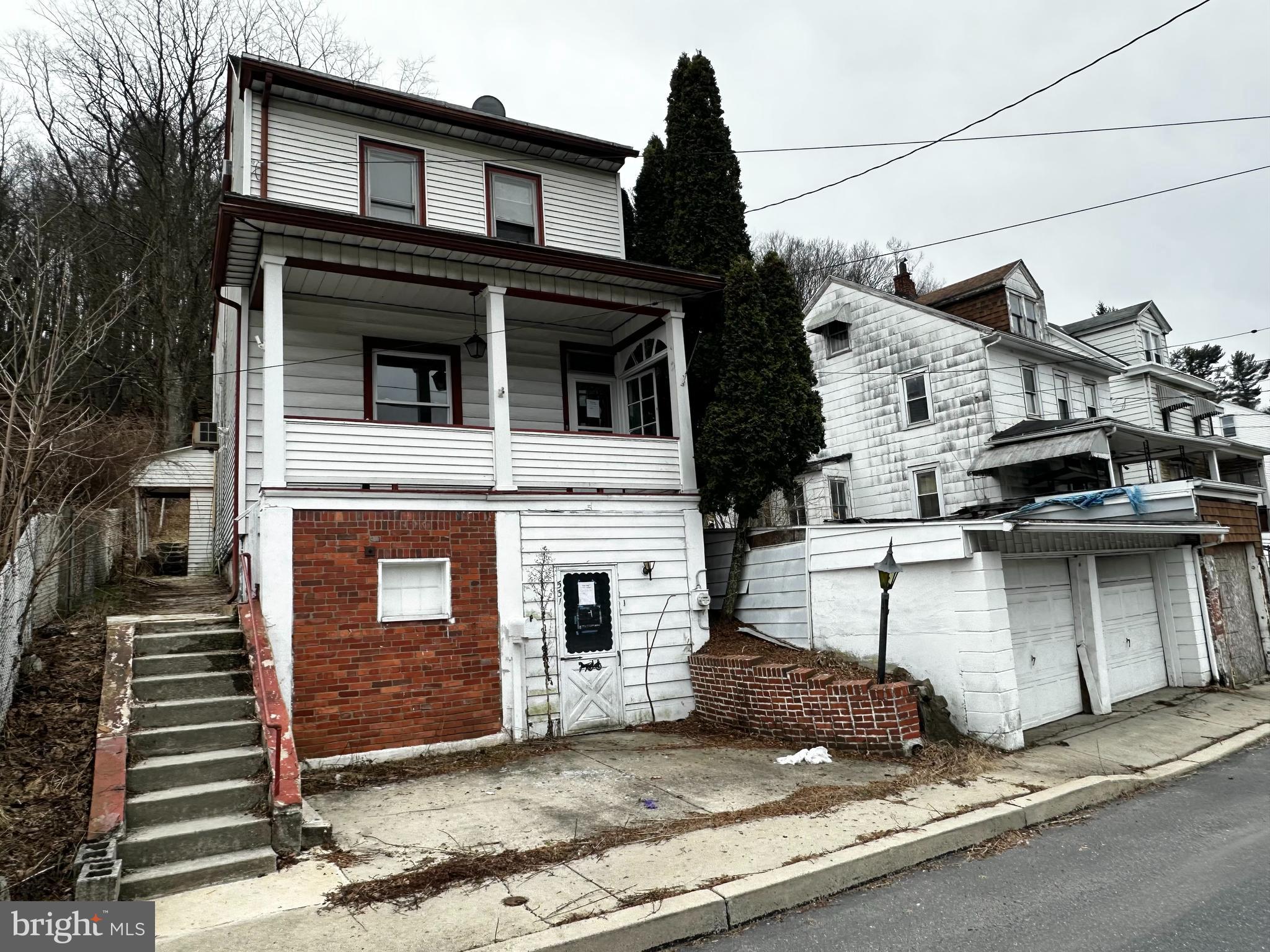 POTTSVILLE - Residential