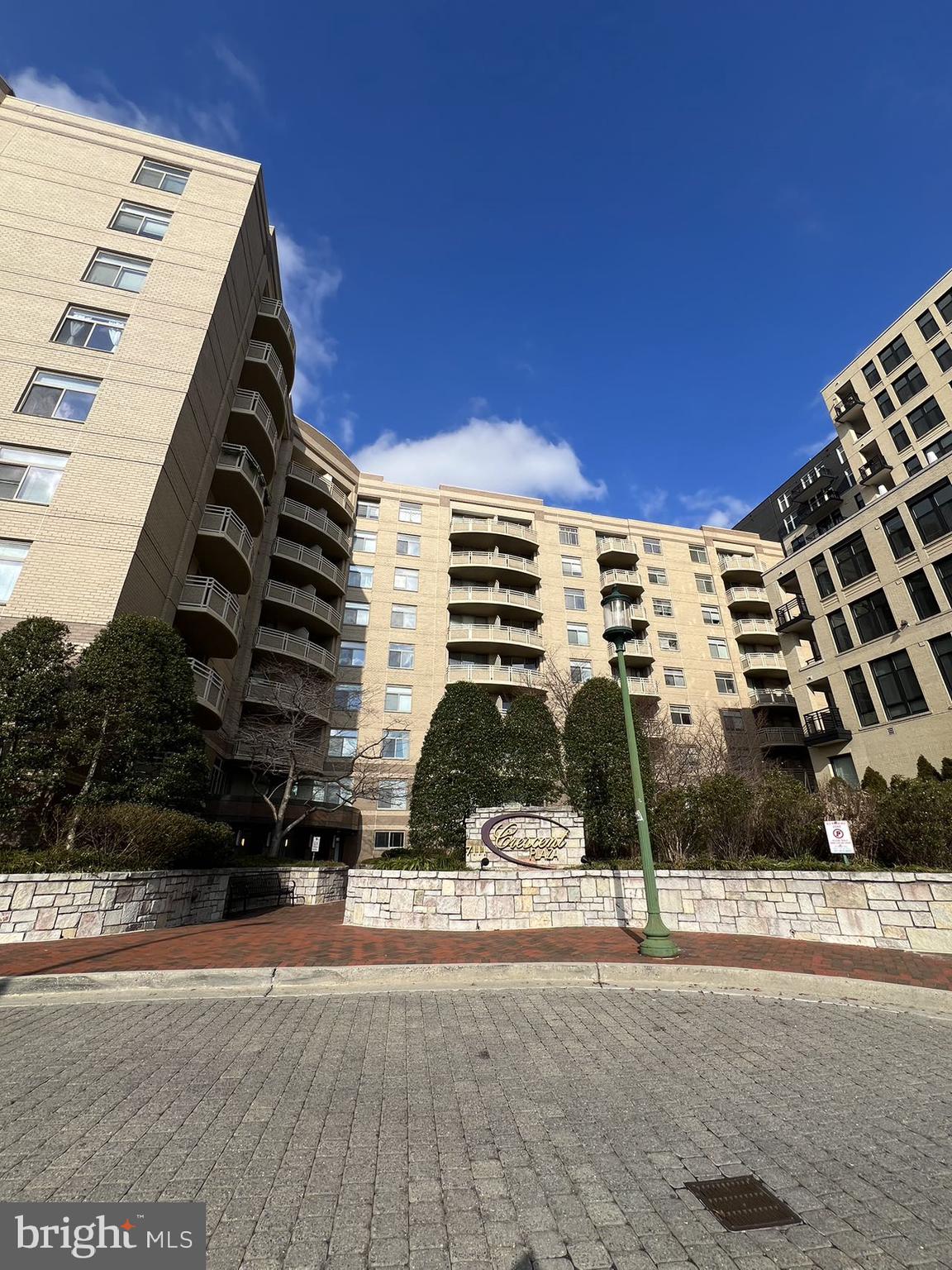 CRESCENT PLAZA - Residential
