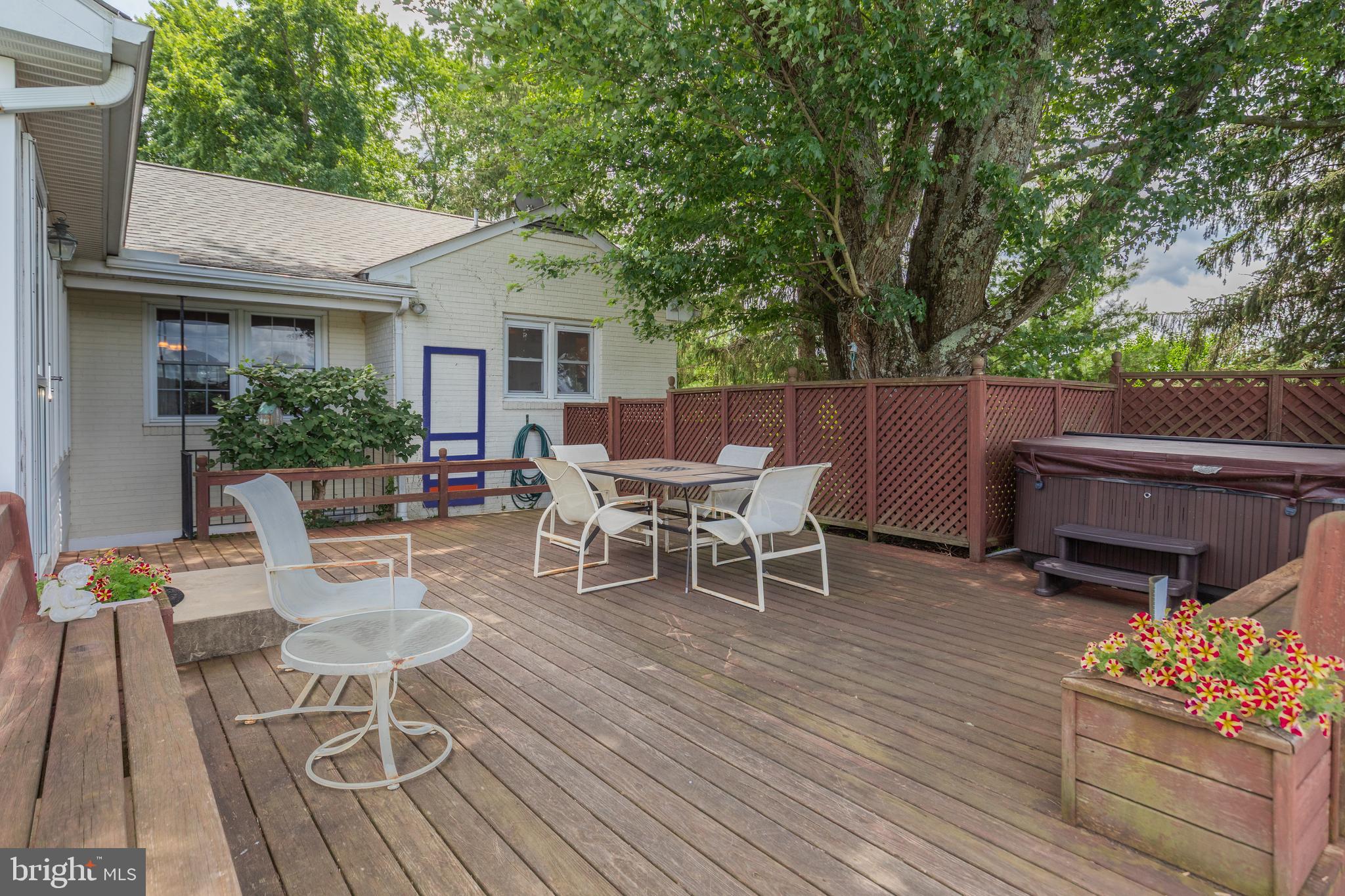 BARNESVILLE OUTSIDE - Residential