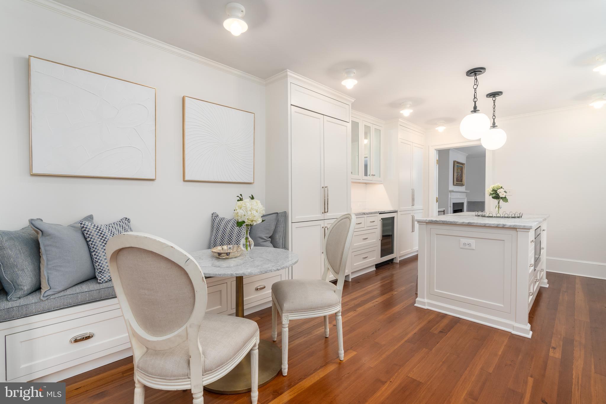 OLD TOWN ALEXANDRIA - Residential
