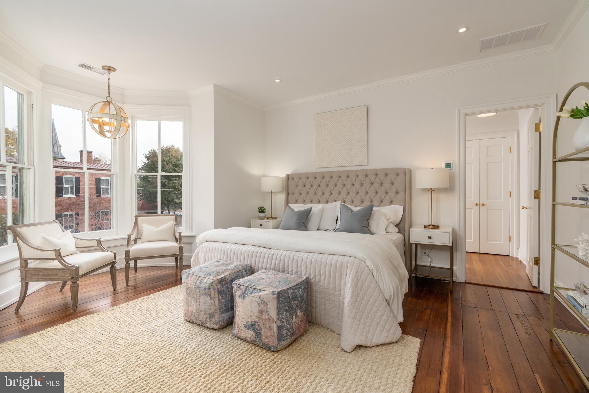 OLD TOWN ALEXANDRIA - Residential