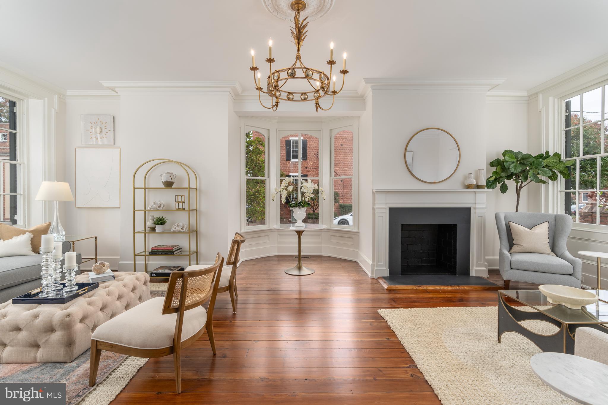 OLD TOWN ALEXANDRIA - Residential