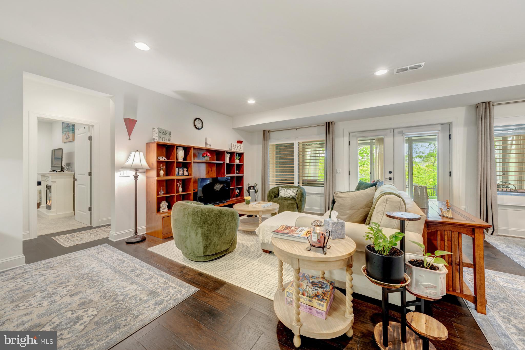 LAKE FREDERICK - Residential