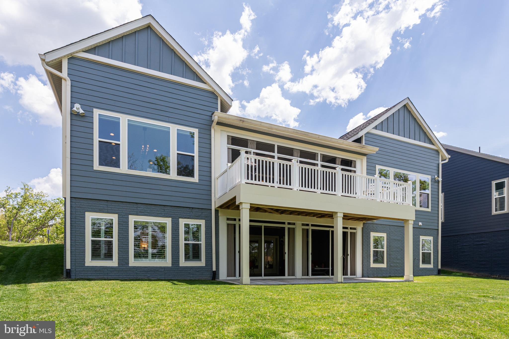 LAKE FREDERICK - Residential