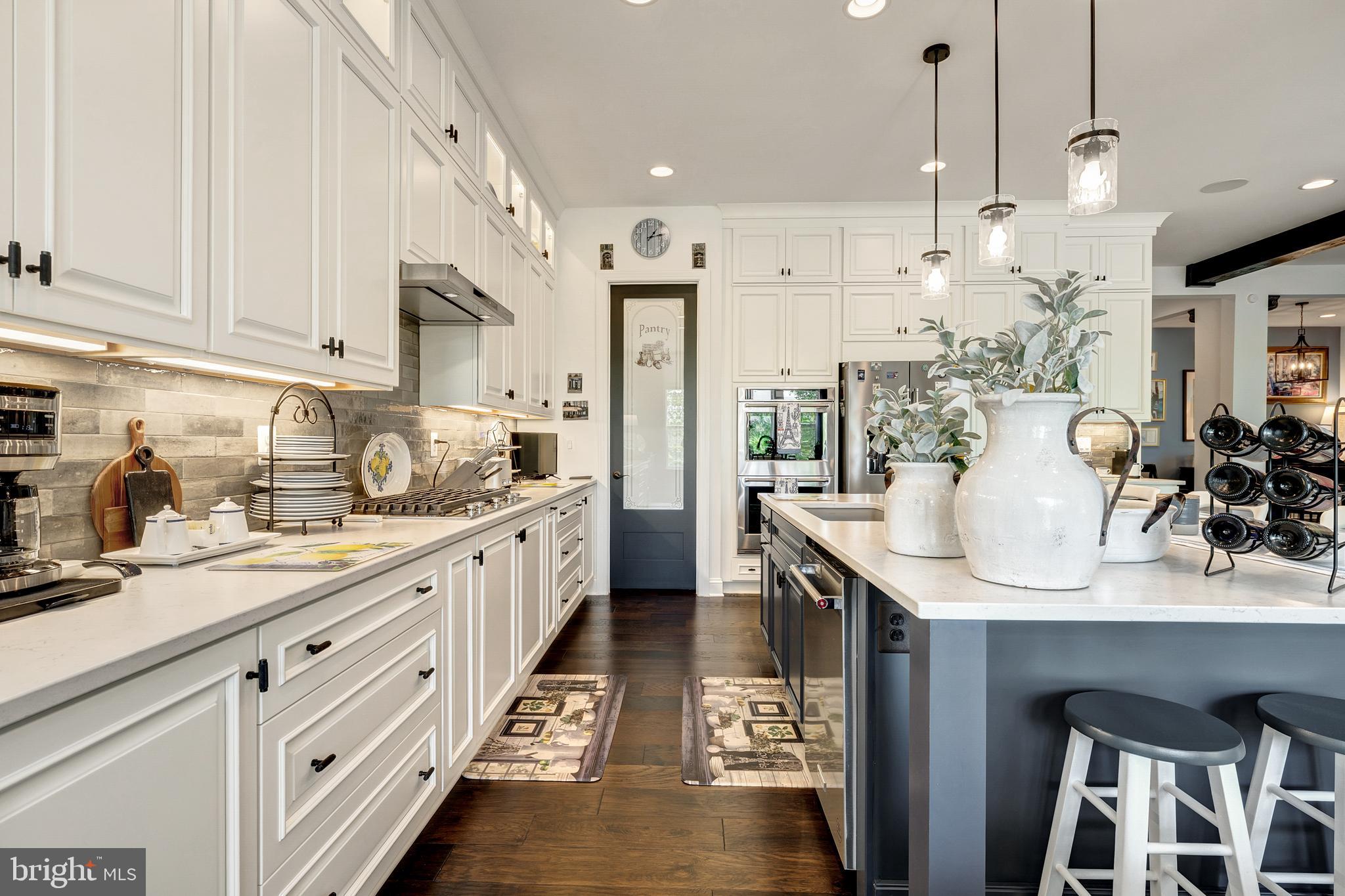 LAKE FREDERICK - Residential