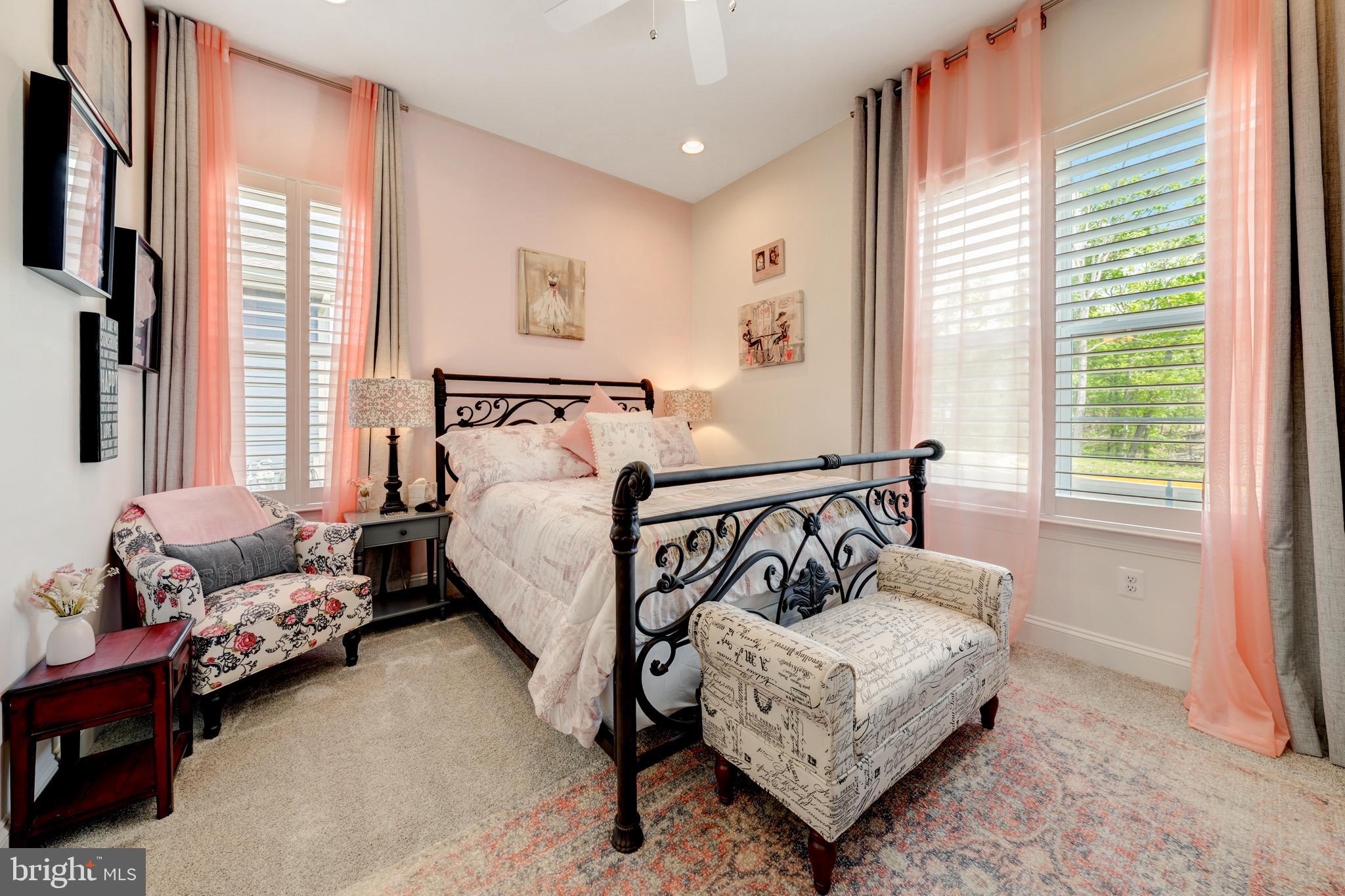 LAKE FREDERICK - Residential