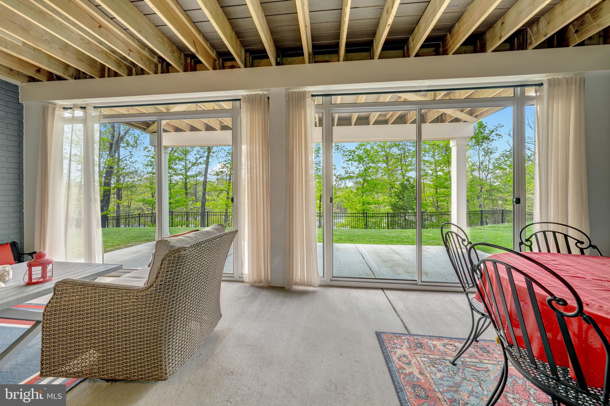 LAKE FREDERICK - Residential