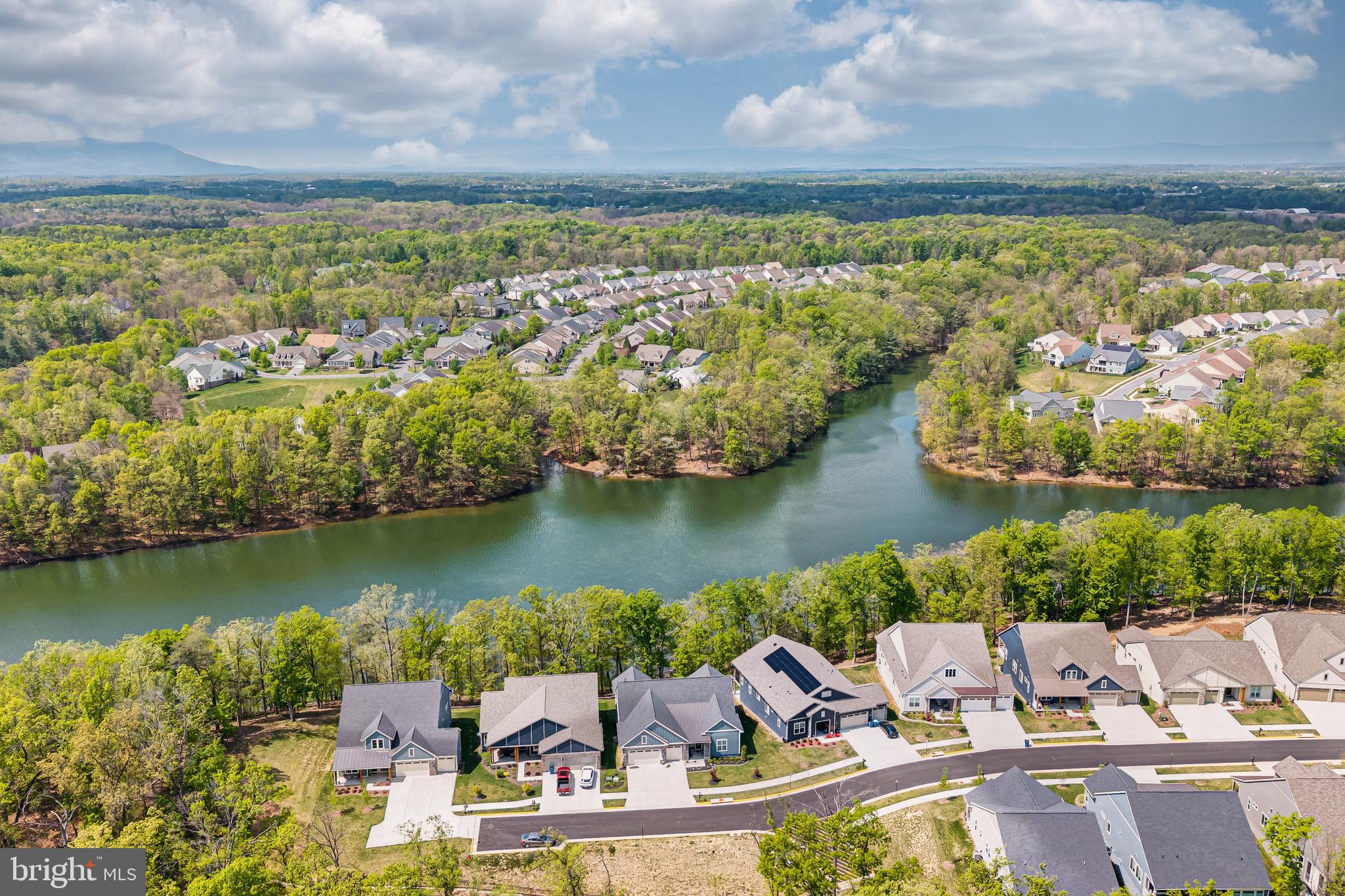 LAKE FREDERICK - Residential