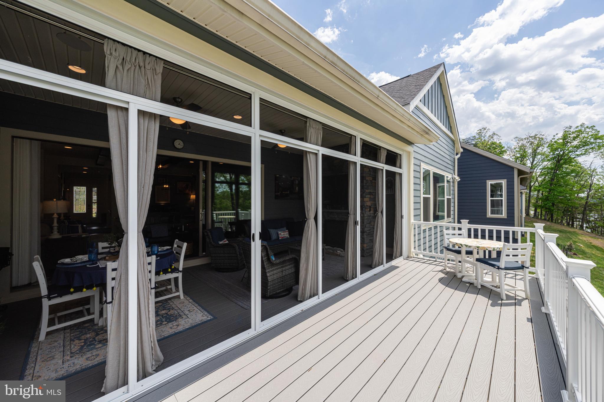LAKE FREDERICK - Residential