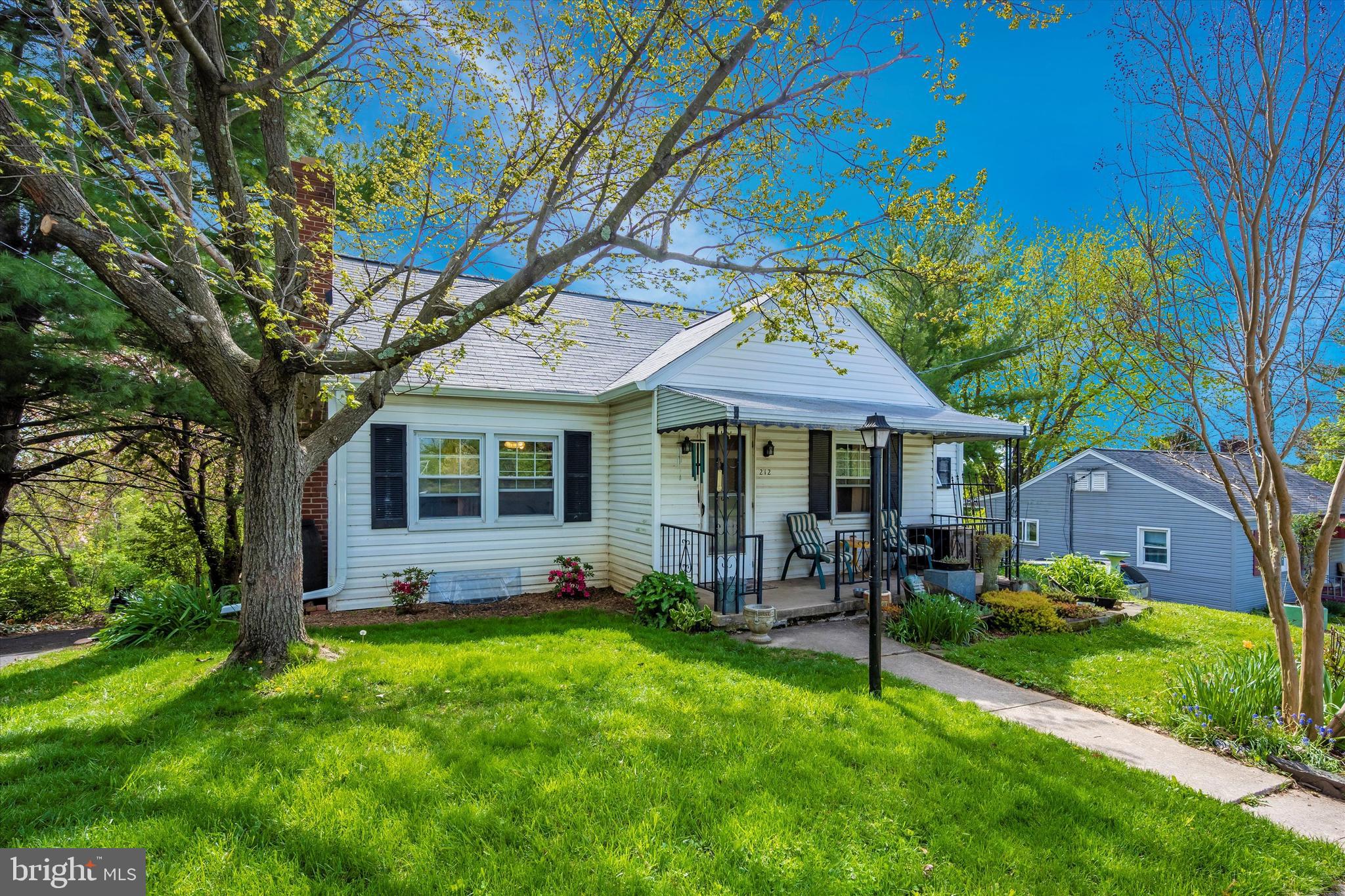 LINDEN HILLS - Residential