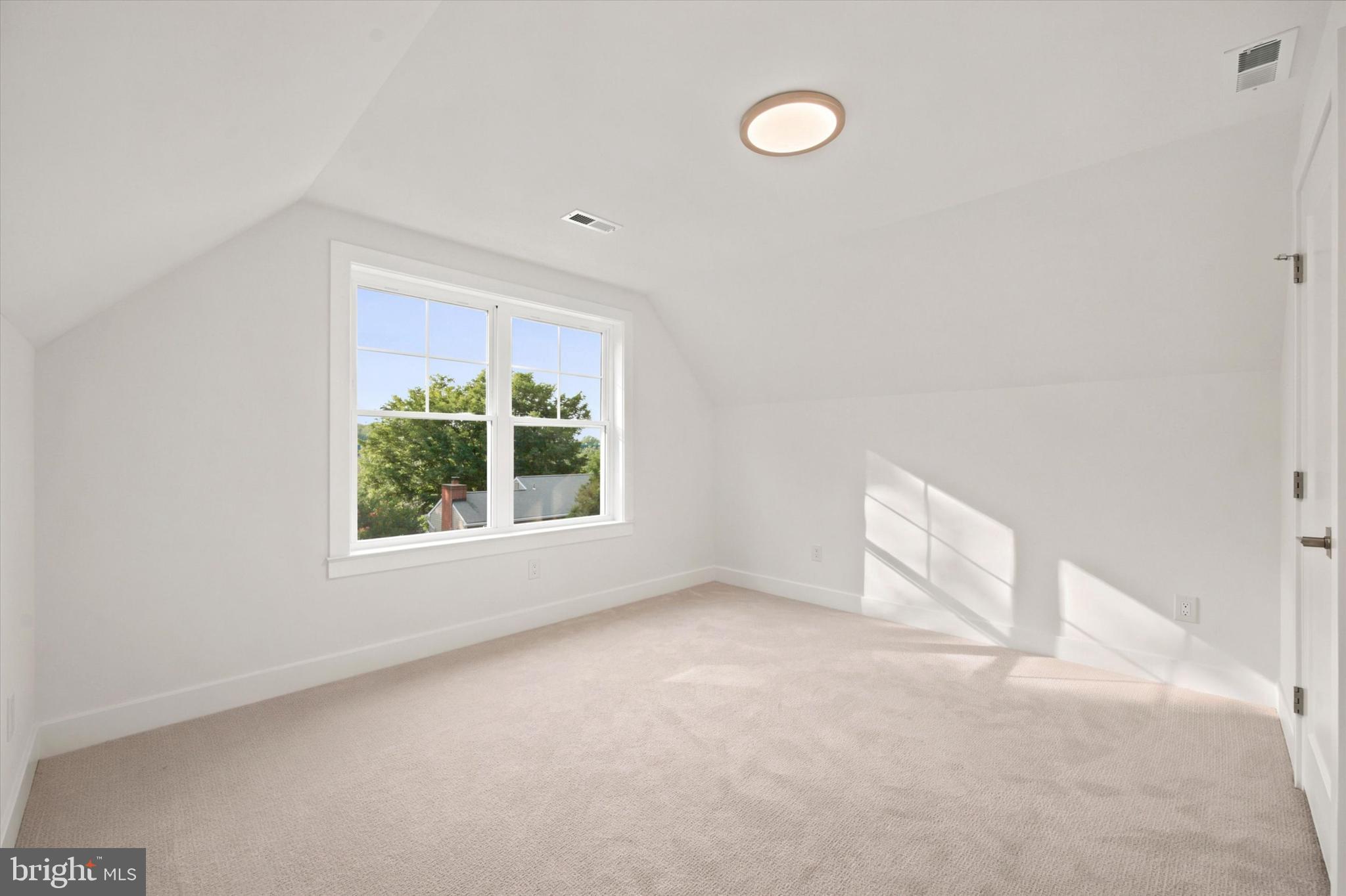 NEWTOWN HGTS - Residential