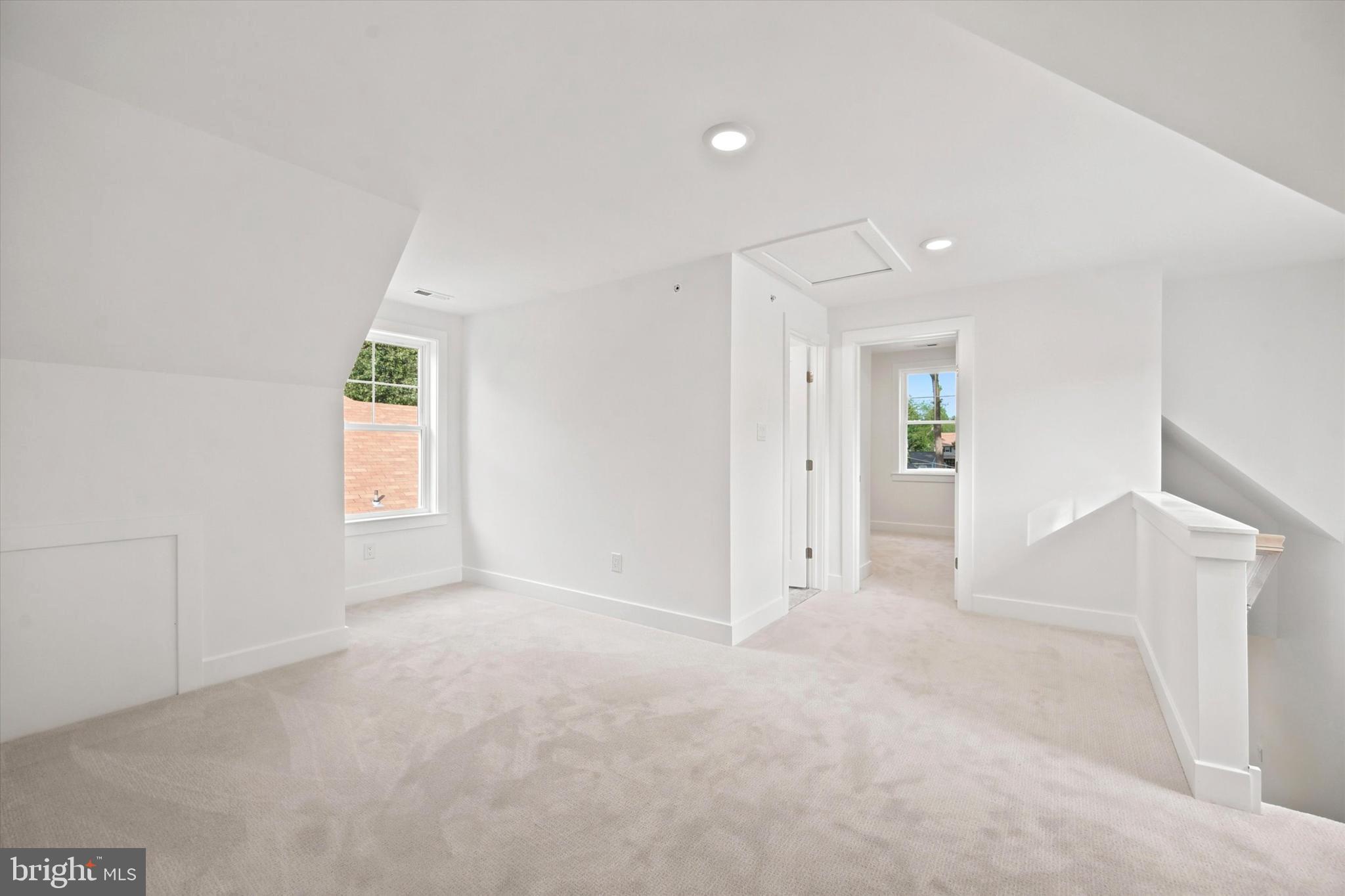NEWTOWN HGTS - Residential