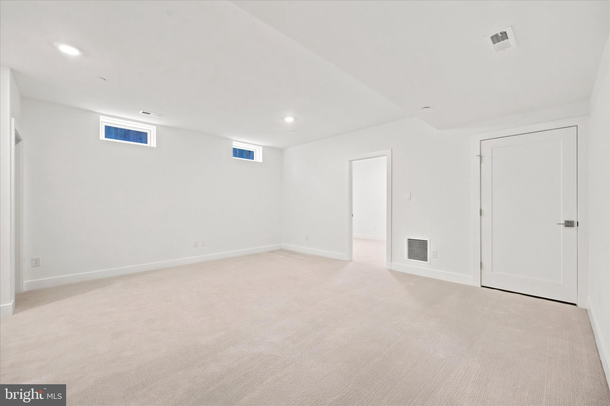 NEWTOWN HGTS - Residential