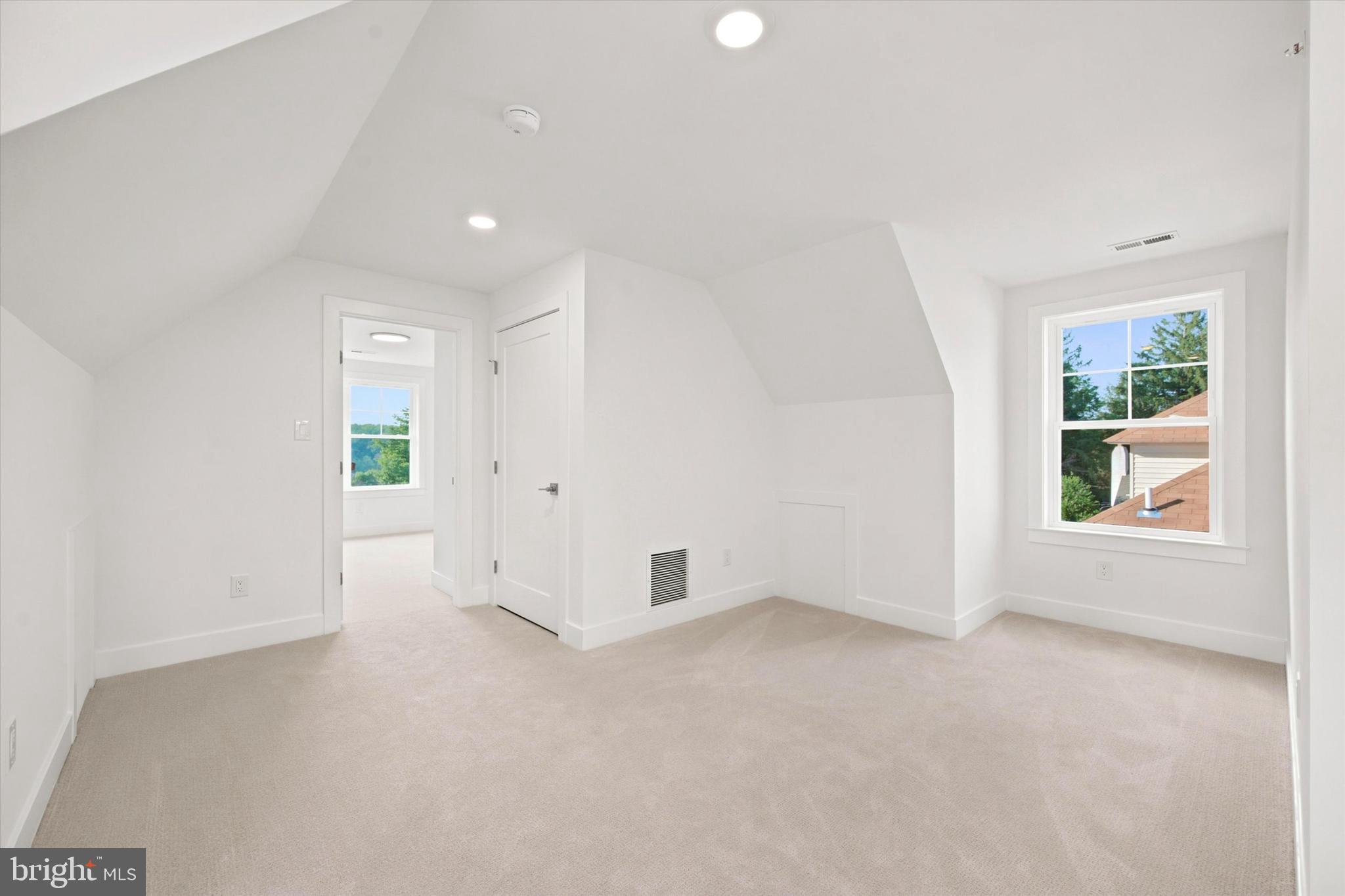 NEWTOWN HGTS - Residential