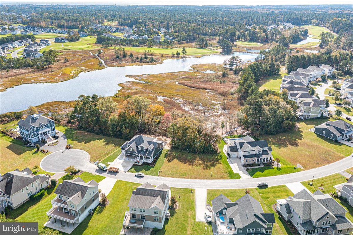 GLEN RIDDLE - Land