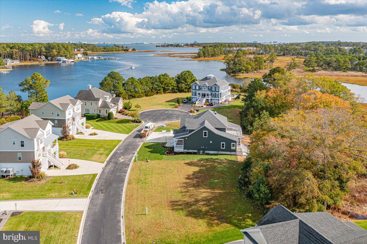 GLEN RIDDLE - Land