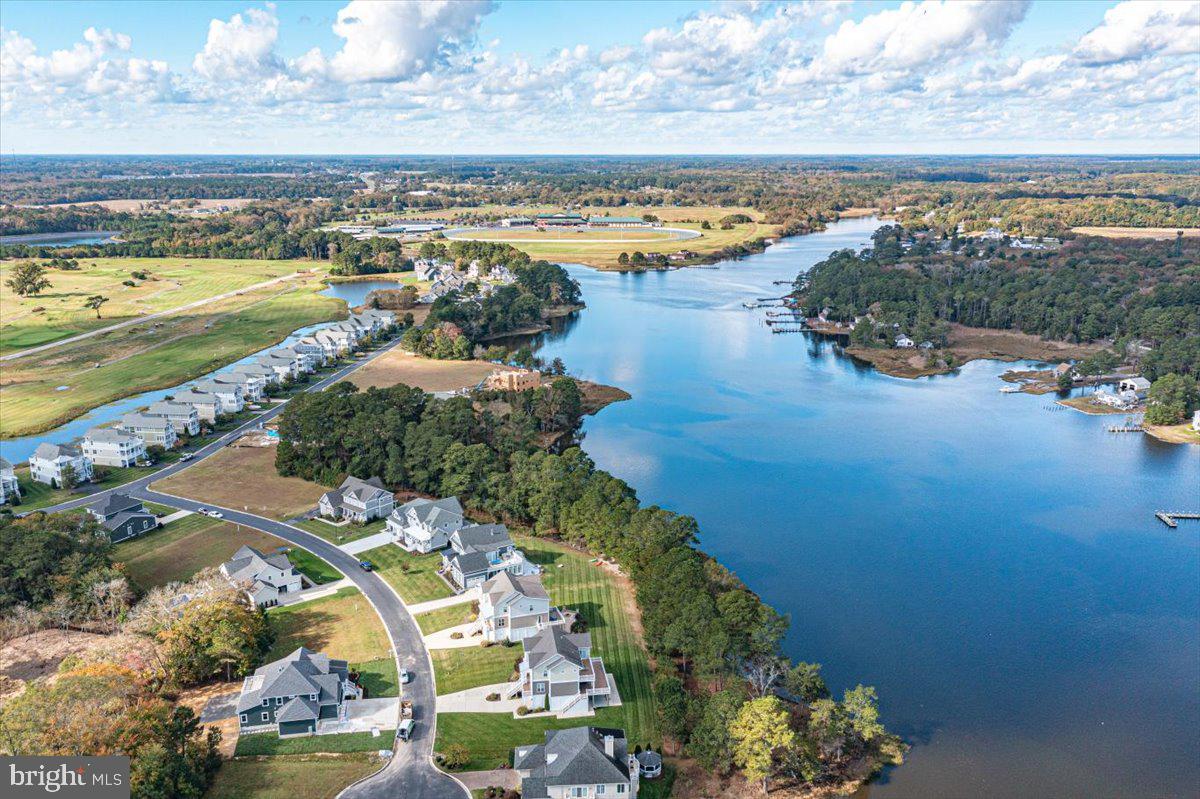GLEN RIDDLE - Land