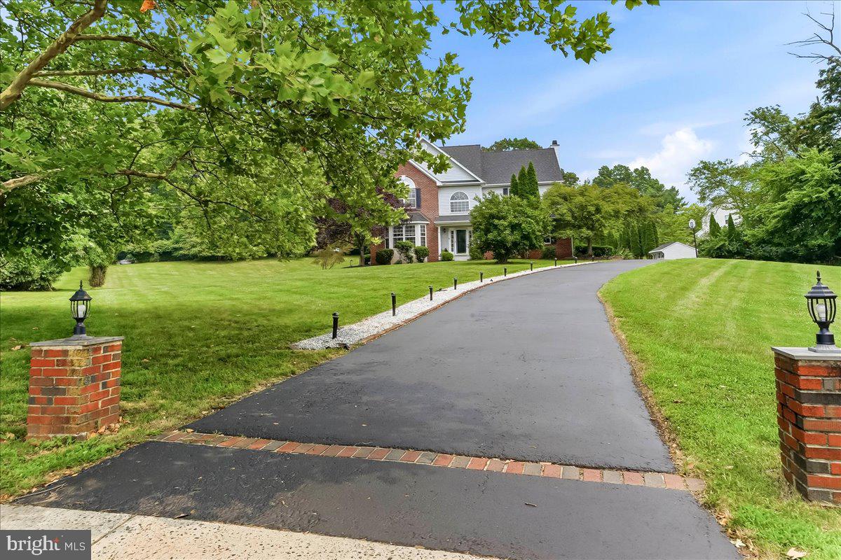 COUNTRY RIDGE - Residential
