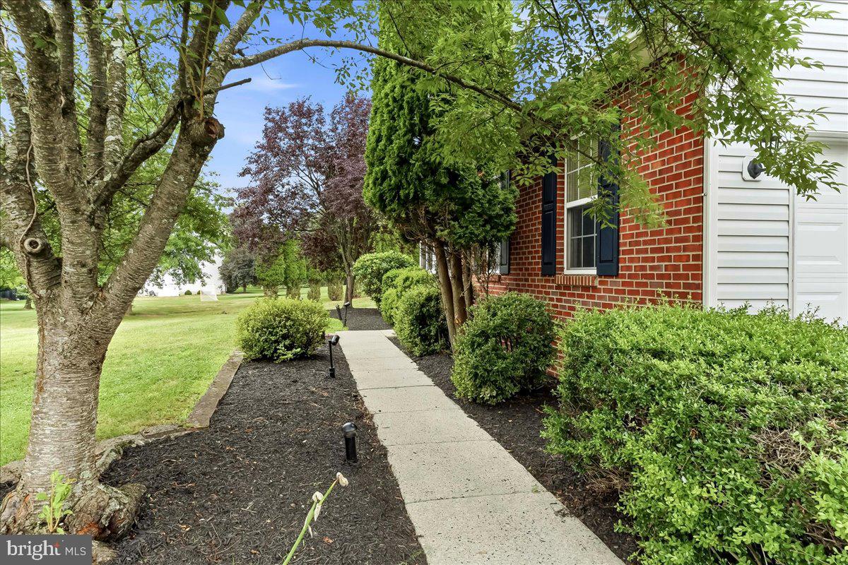 COUNTRY RIDGE - Residential