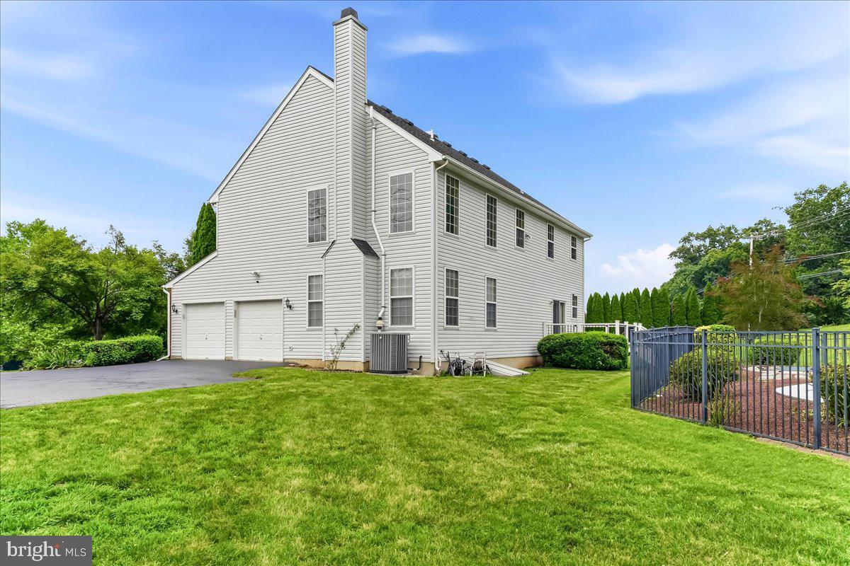 COUNTRY RIDGE - Residential