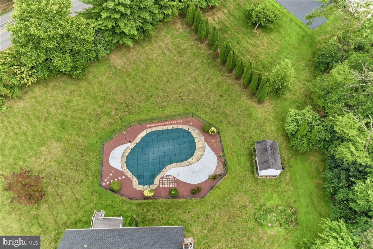 COUNTRY RIDGE - Residential