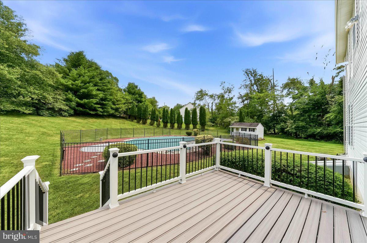 COUNTRY RIDGE - Residential