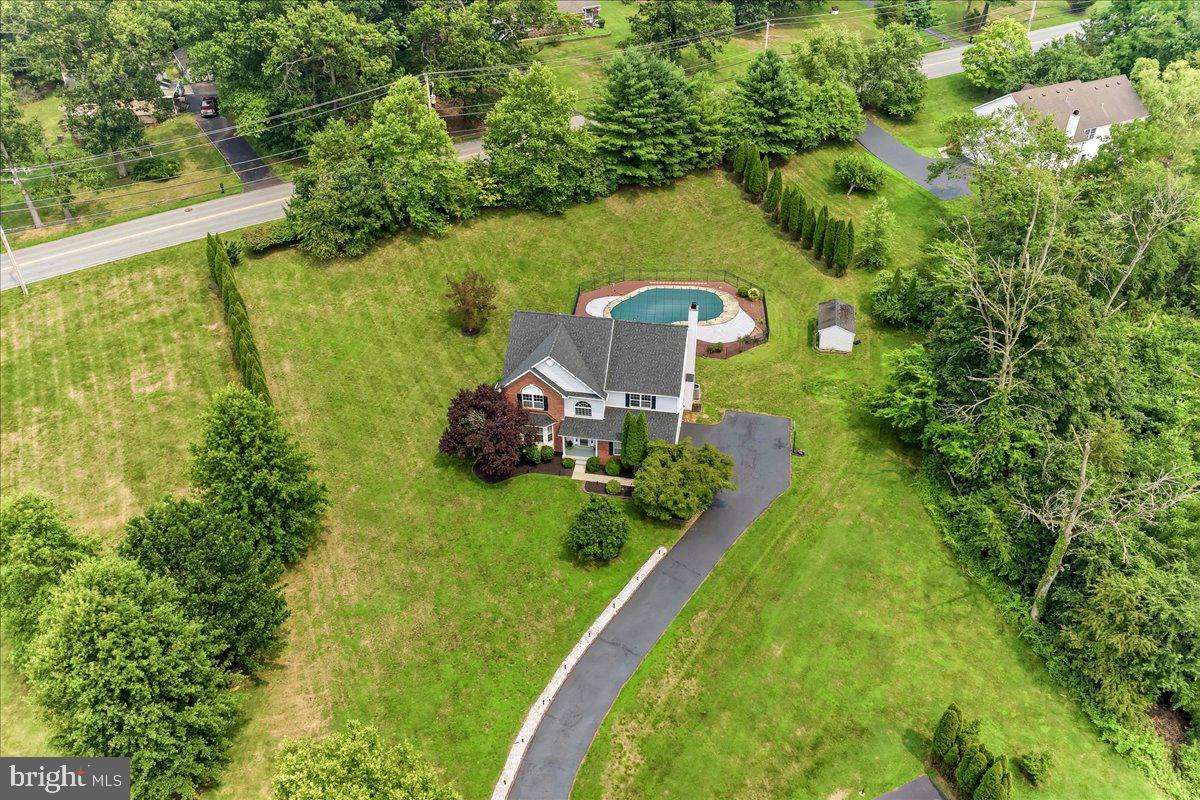 COUNTRY RIDGE - Residential