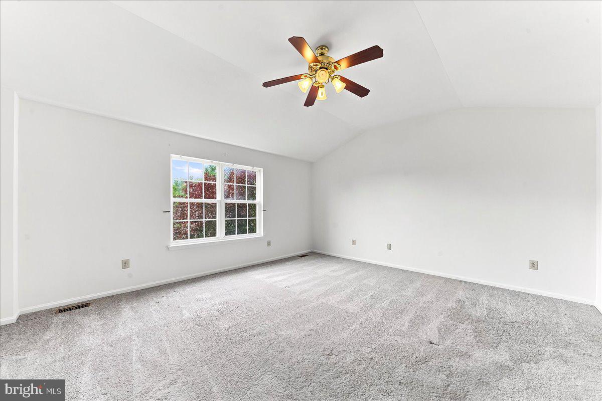 COUNTRY RIDGE - Residential