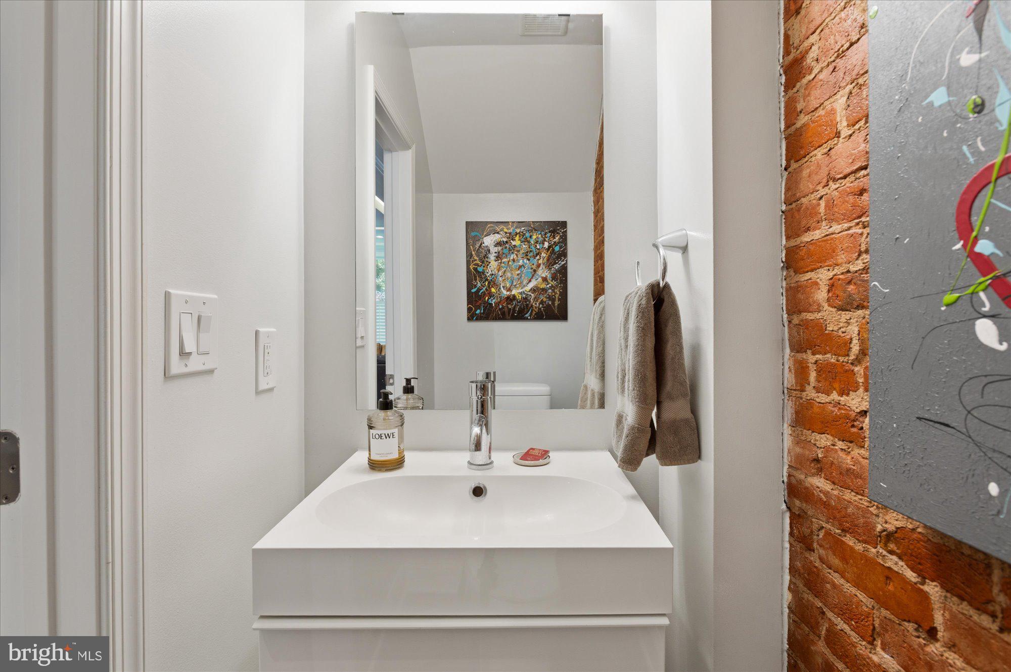 LOGAN CIRCLE - Residential
