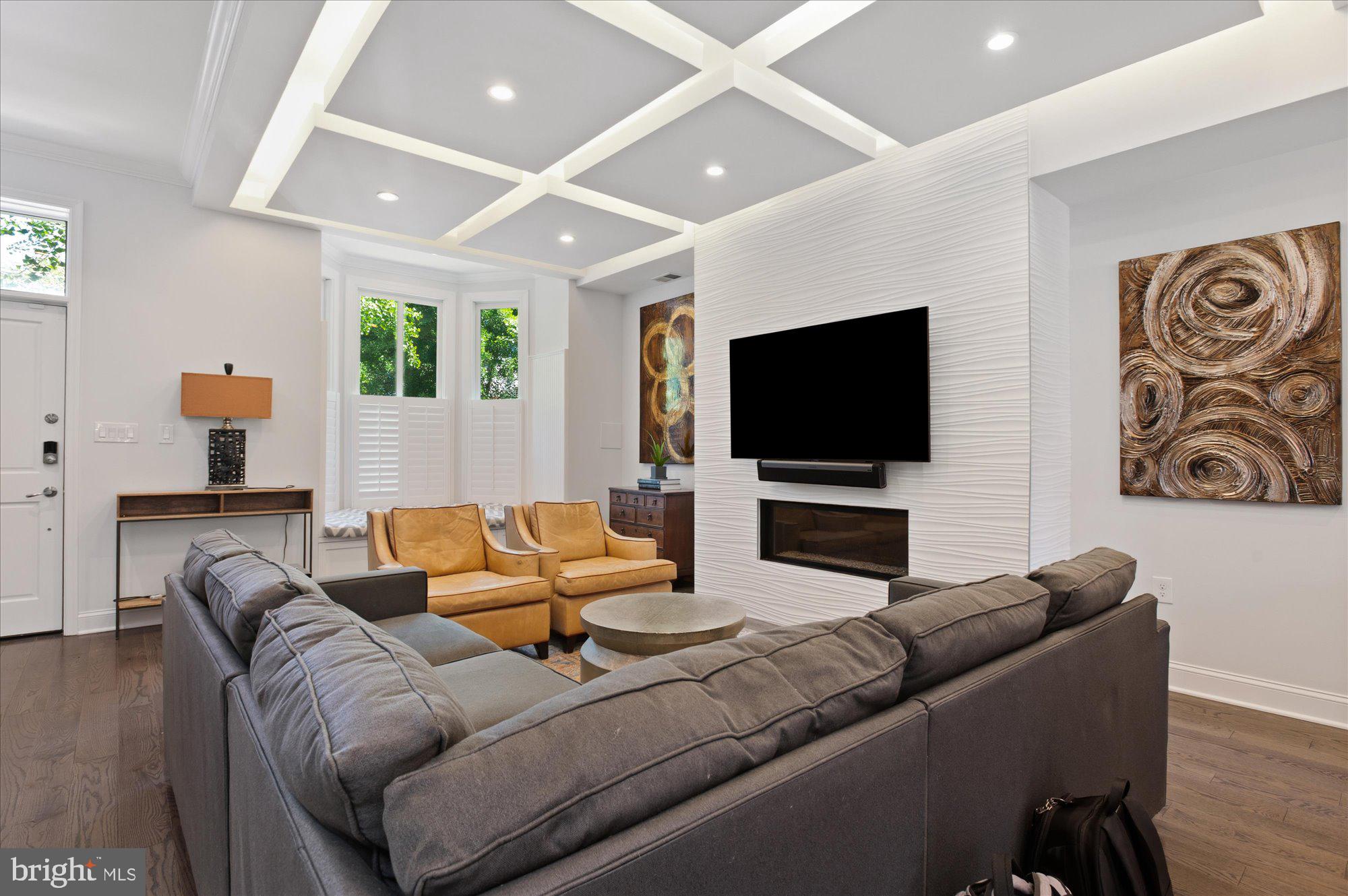 LOGAN CIRCLE - Residential