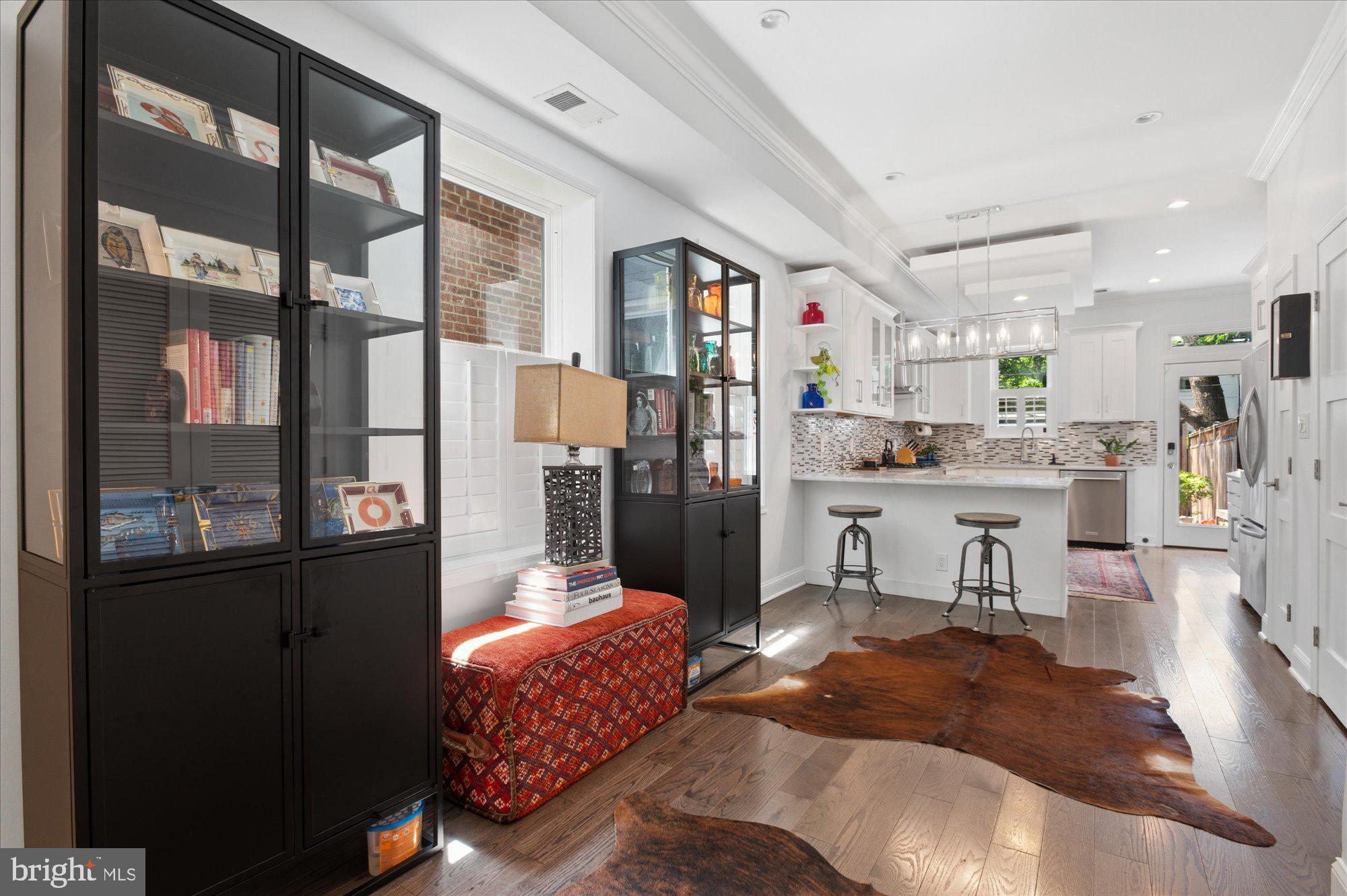LOGAN CIRCLE - Residential