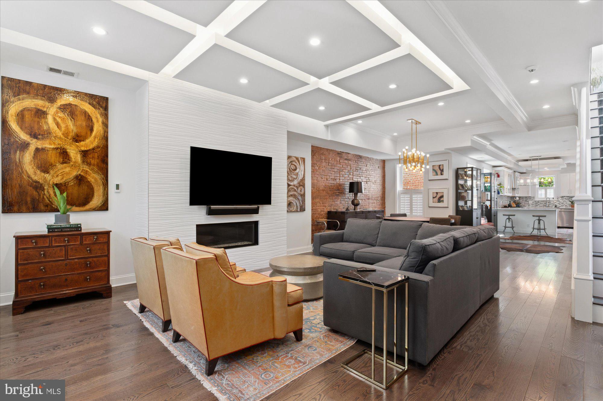 LOGAN CIRCLE - Residential