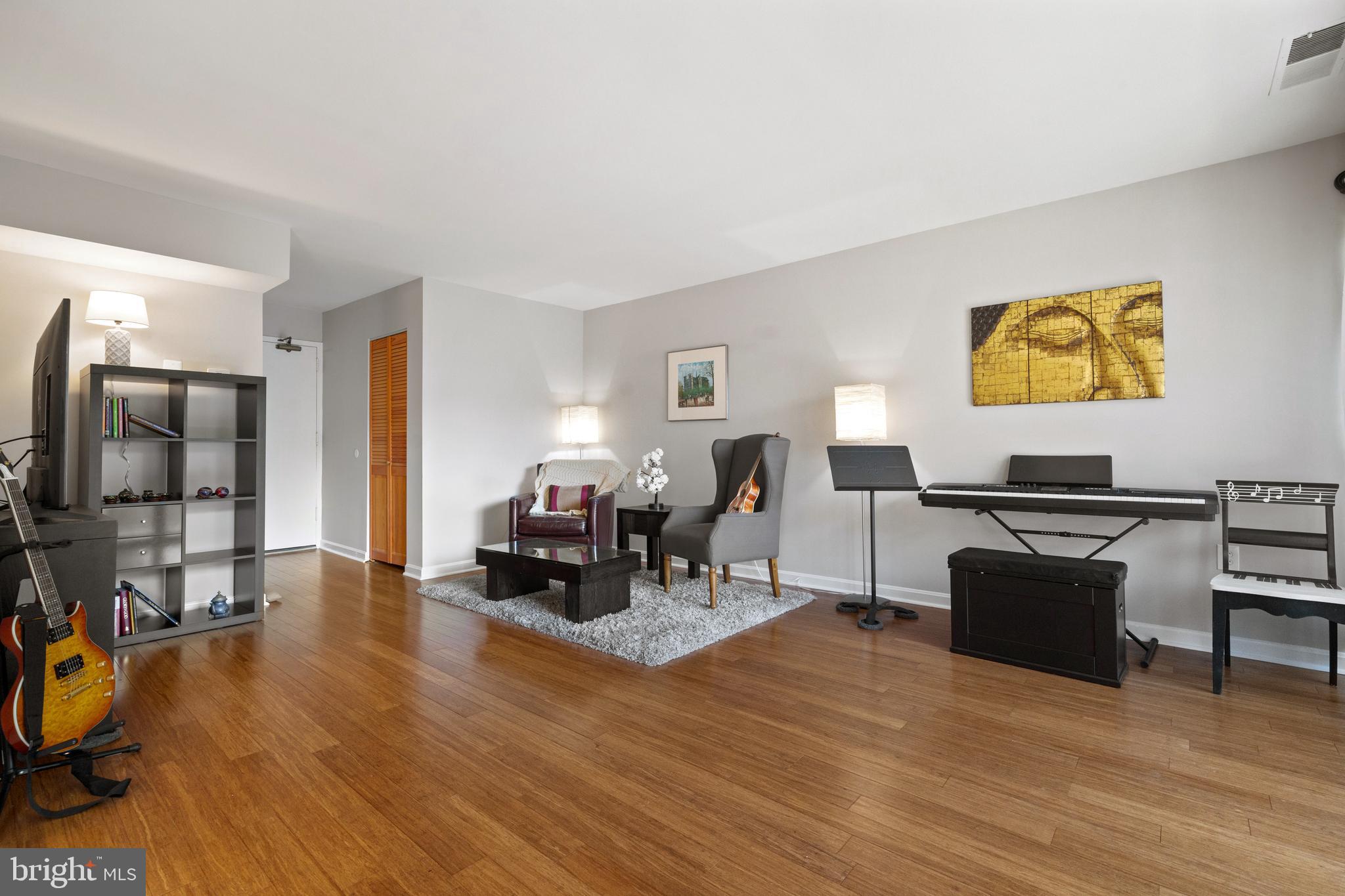 CANTERBURY SQUARE - Residential