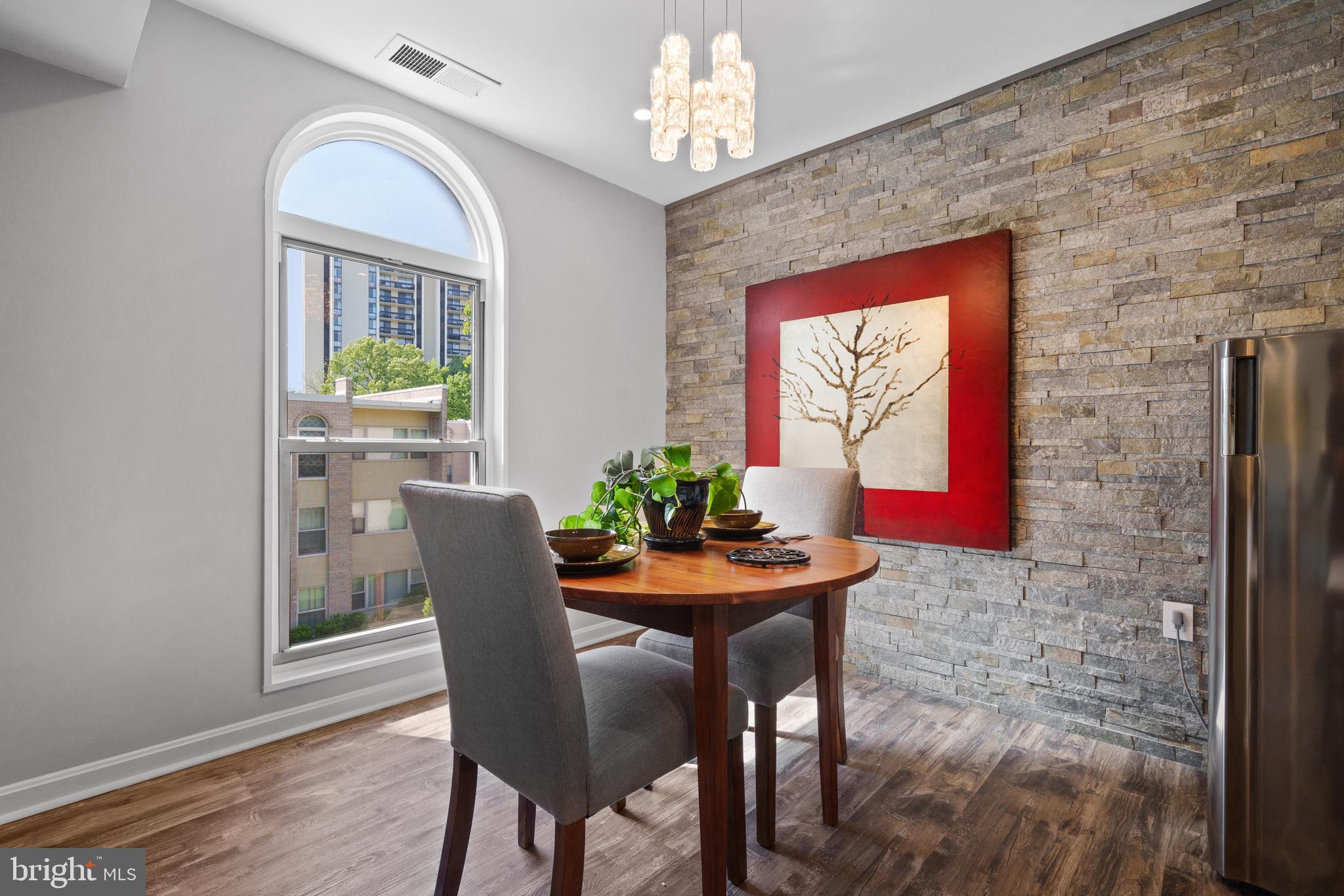 CANTERBURY SQUARE - Residential