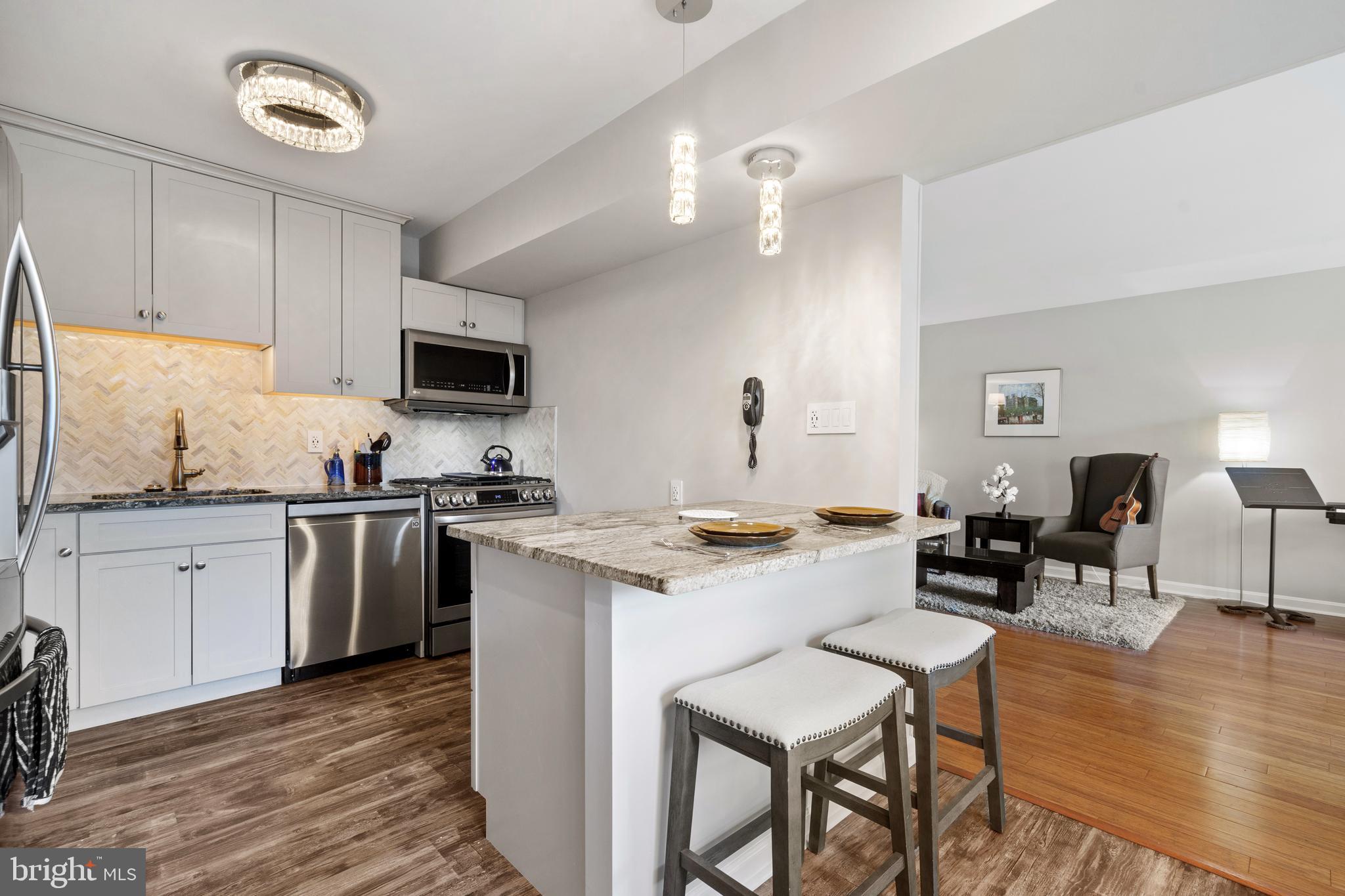 CANTERBURY SQUARE - Residential