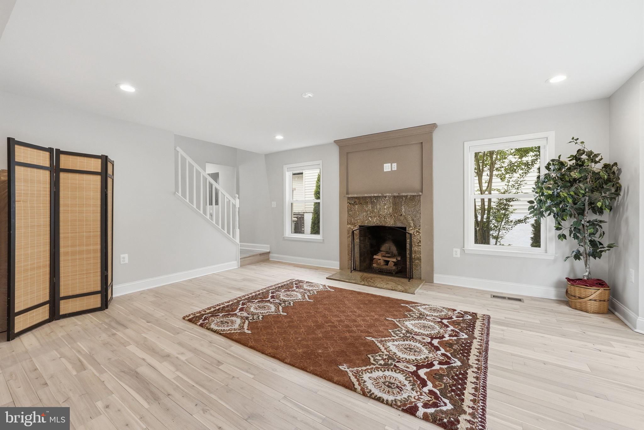 HALEMHURST - Residential