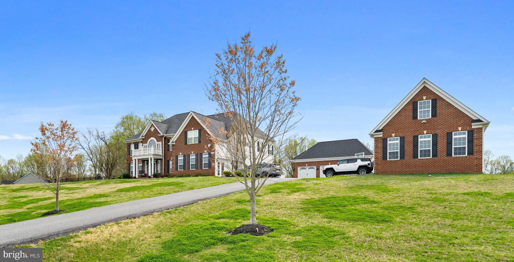 THE LAKES AT TWIN SHIELDS - Residential